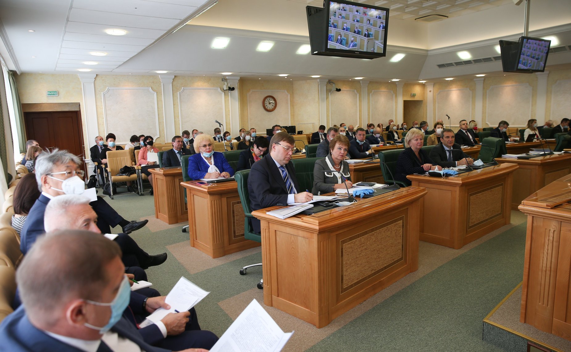 Парламентские слушания на тему «О параметрах проекта федерального бюджета на 2021 год и на плановый период 2022 и 2023 годов»