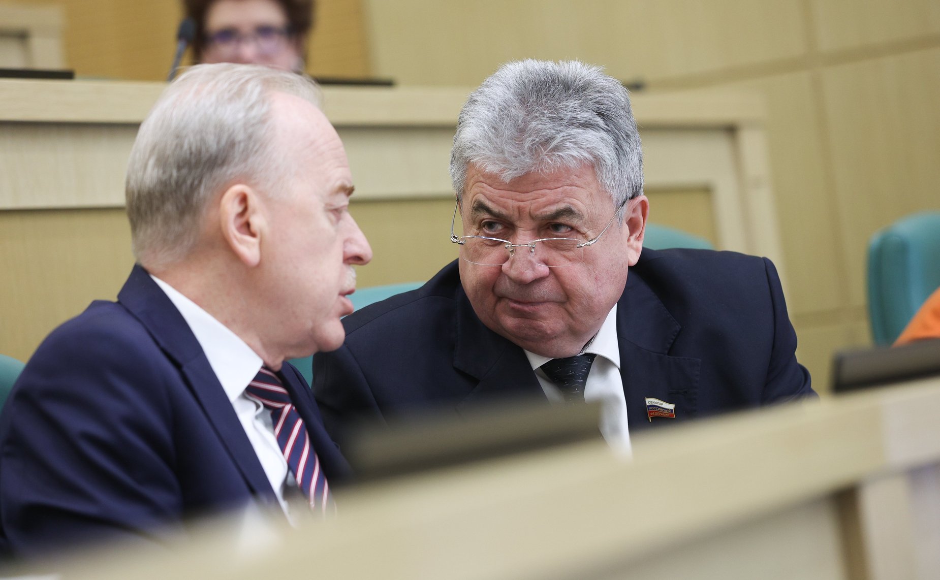 Геннадий Емельянов