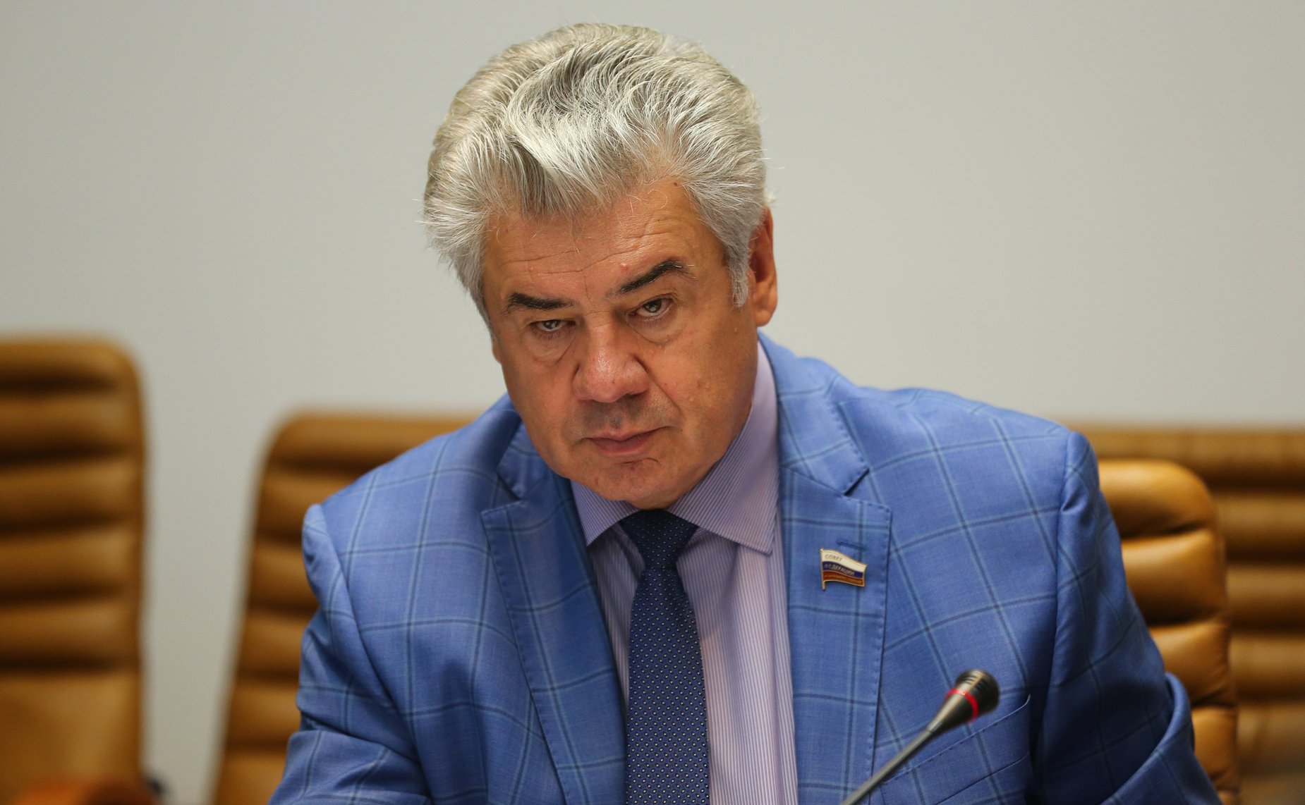 Виктор Бондарев