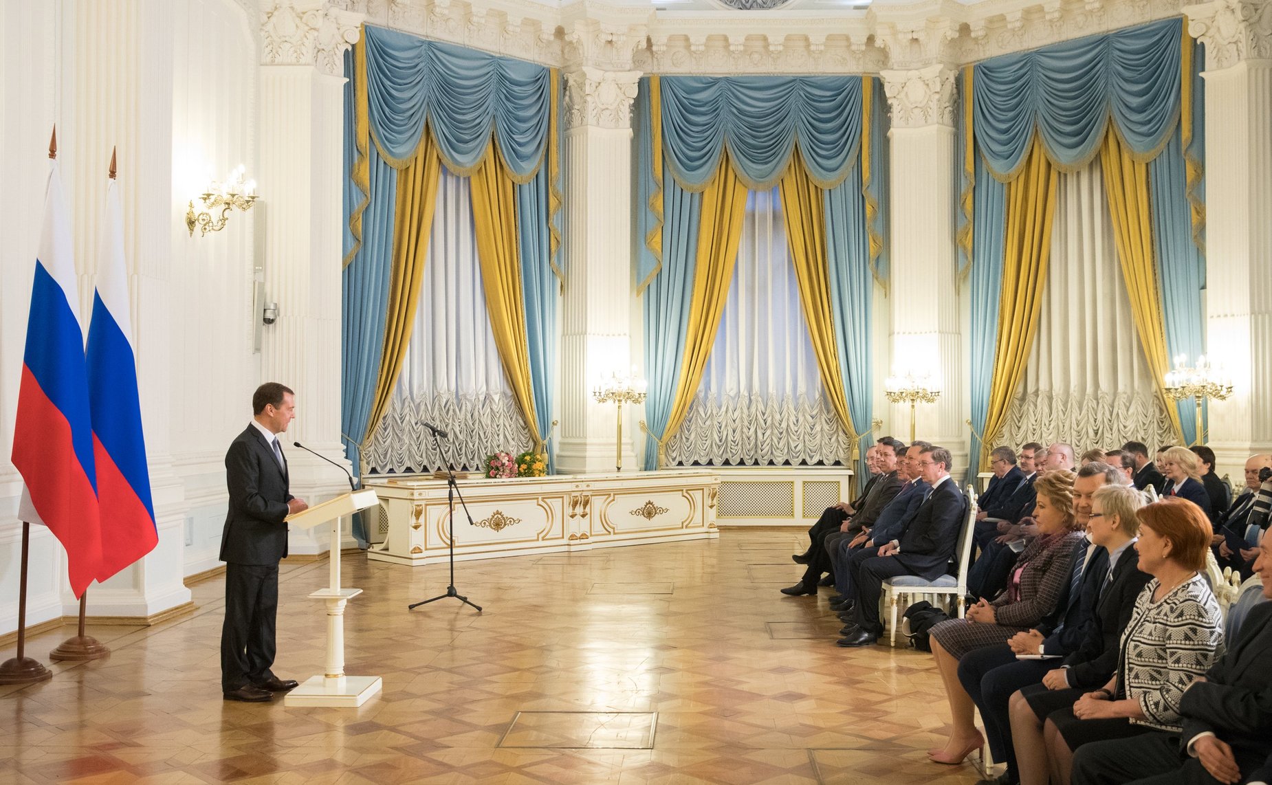 Встреча Председателя Правительства РФ Д. Медведева с членами Совета палаты Совета Федерации