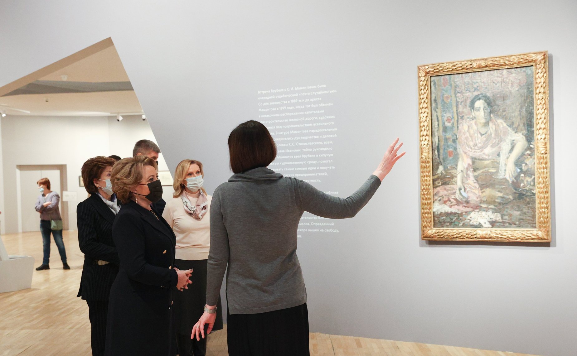 Валентина Матвиенко посетила художественную выставку «Михаил Врубель» в Третьяковской галерее