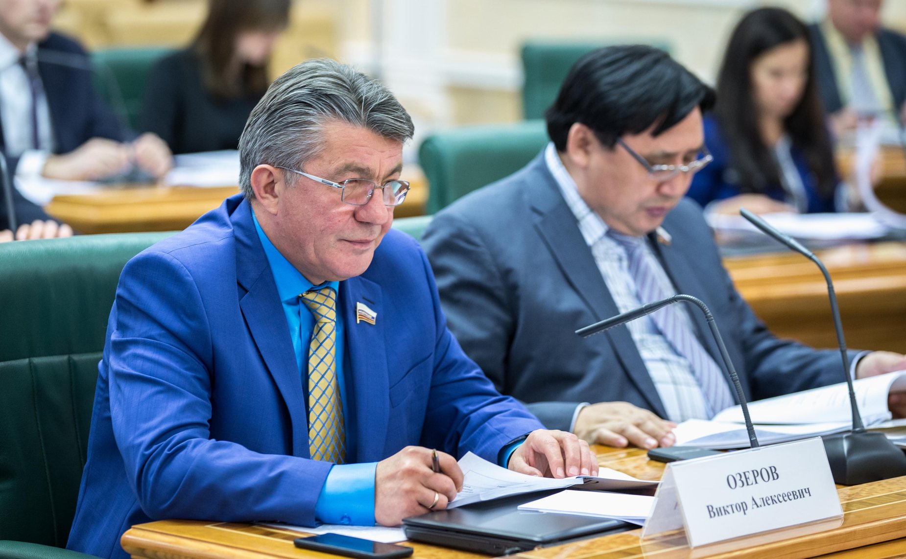 В. Озеров и А. Акимов