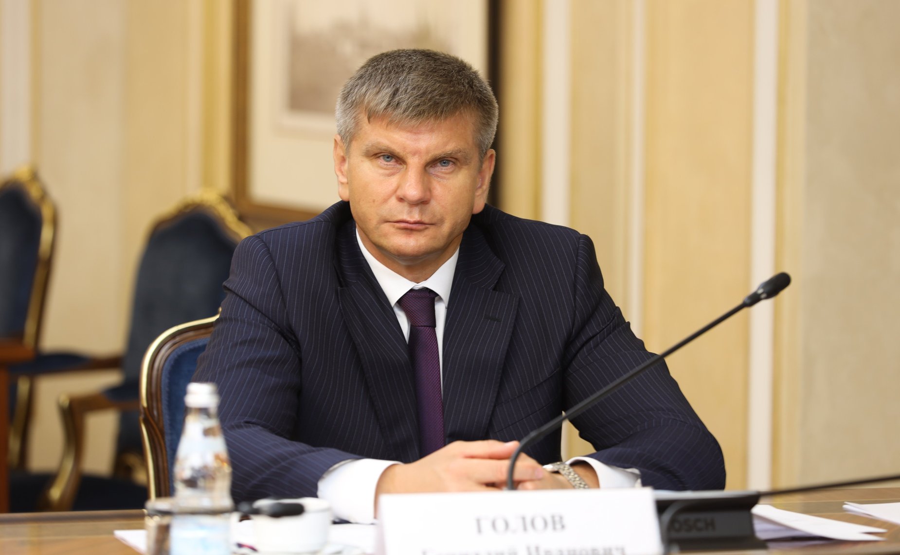 Геннадий Голов