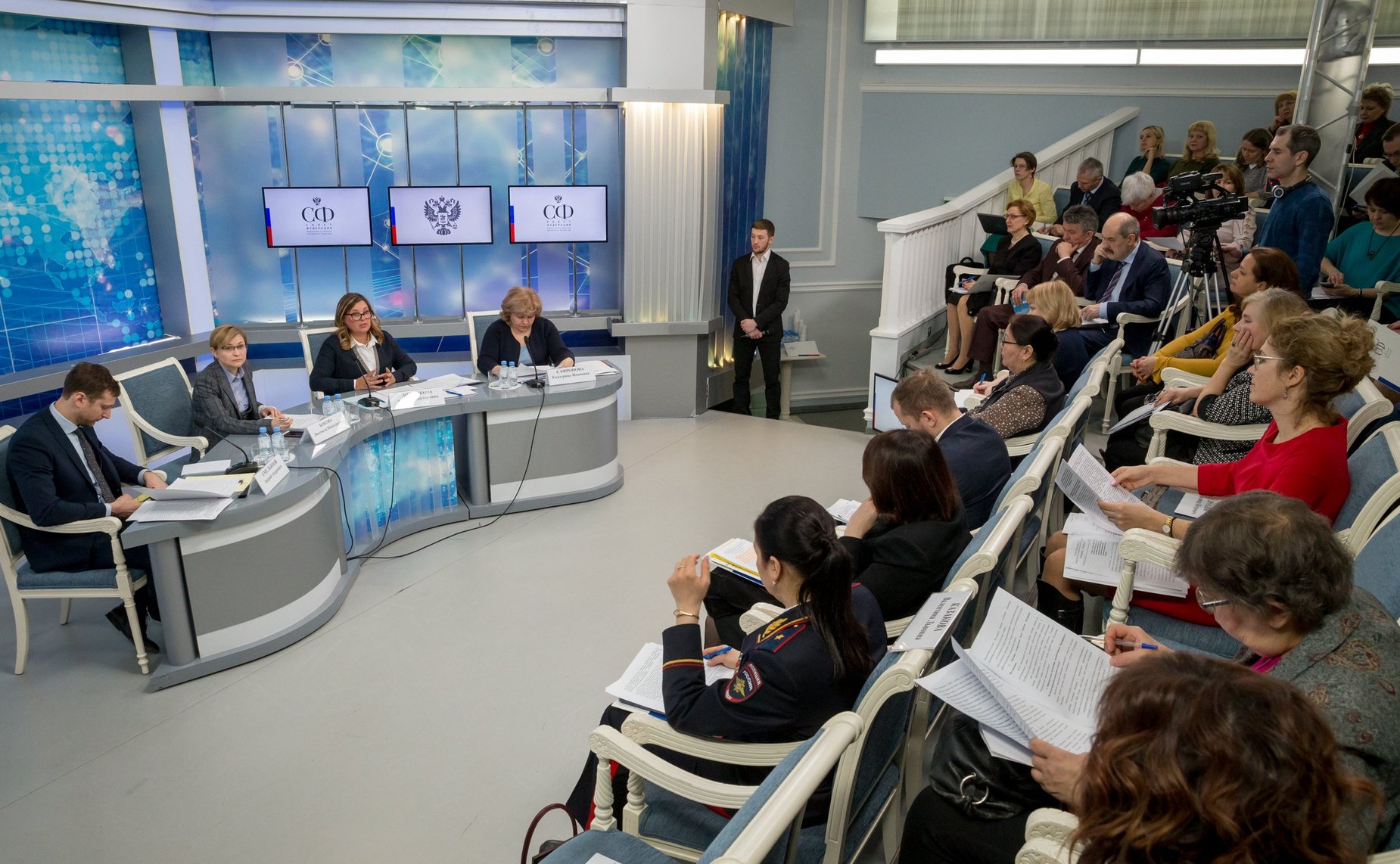 «Круглый стол» Комитета СФ по конституционному законодательству и государственному строительству