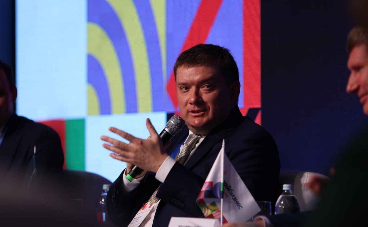 Николай Журавлев принял участие в пленарной дискуссии на тему «Новые векторы развития: как обеспечить бизнесу рост, а государству — максимальный эффект от предпринимательской инициативы?»