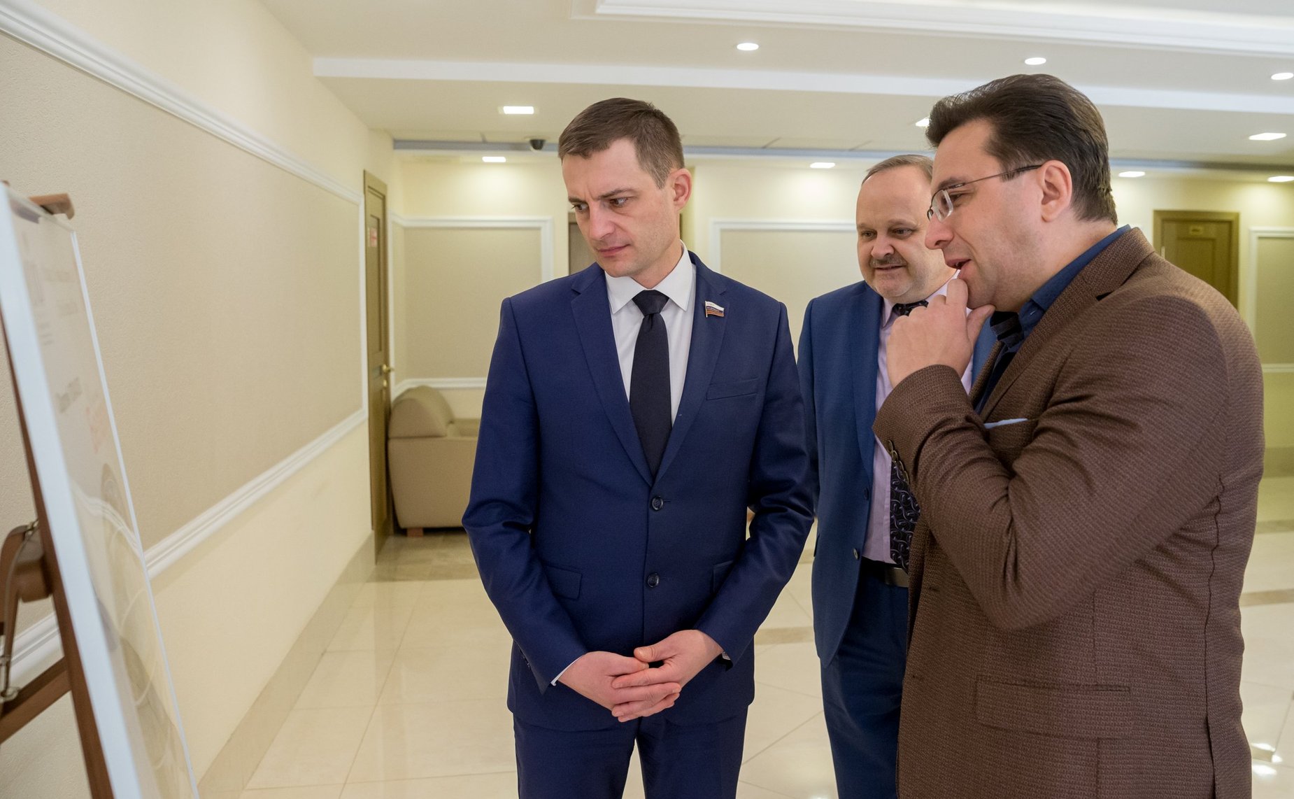 Открытие в Совете Федерации выставки С. Плахова «Планета Беларусь»