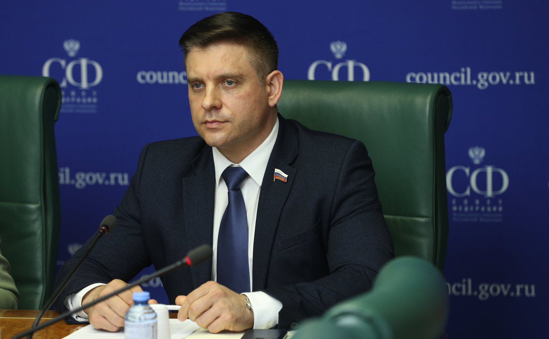 Юрий Архаров