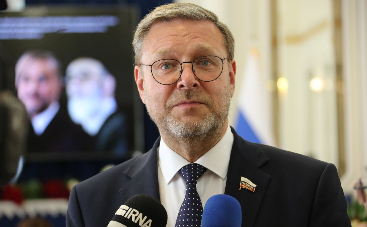 Заместитель Председателя СФ Константин Косачев выразил соболезнования в связи с гибелью в авиакатастрофе Президента Исламской Республики Иран Ceйеда Эбрахима Paиси и главы МИД Хосейна Амира Абдоллахияна