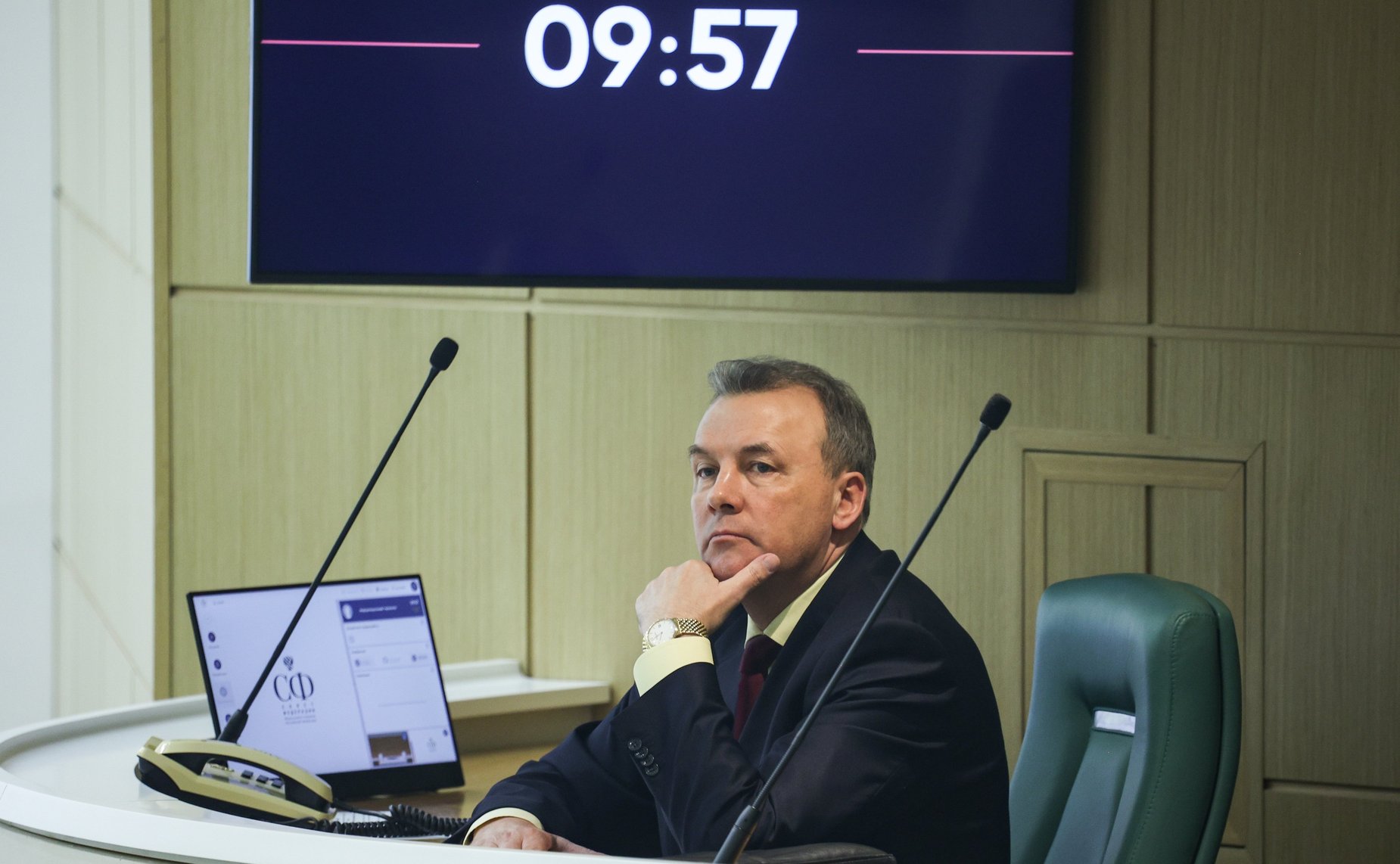 Артур Муравьев