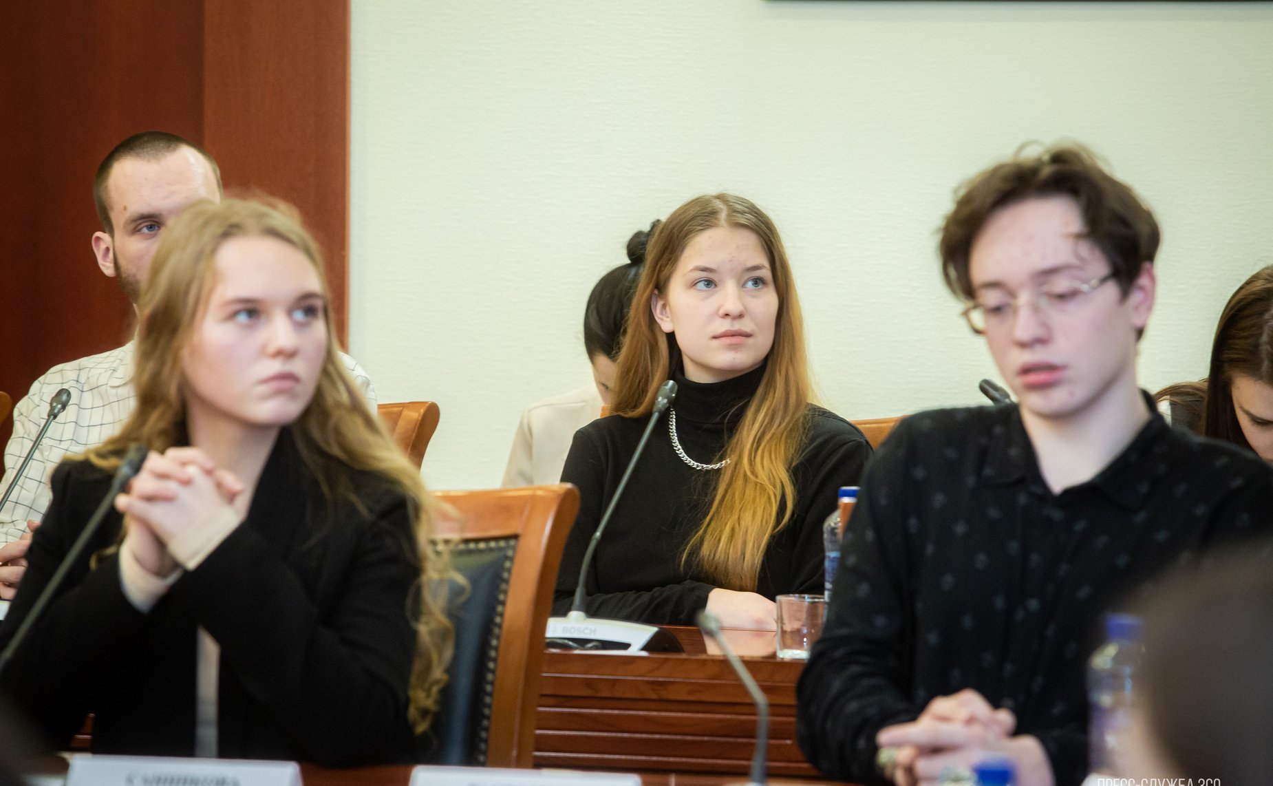 Юрий Воробьев принял участие в очередном заседании Дискуссионного клуба Молодежного парламента при Законодательном Собрании субъекта РФ