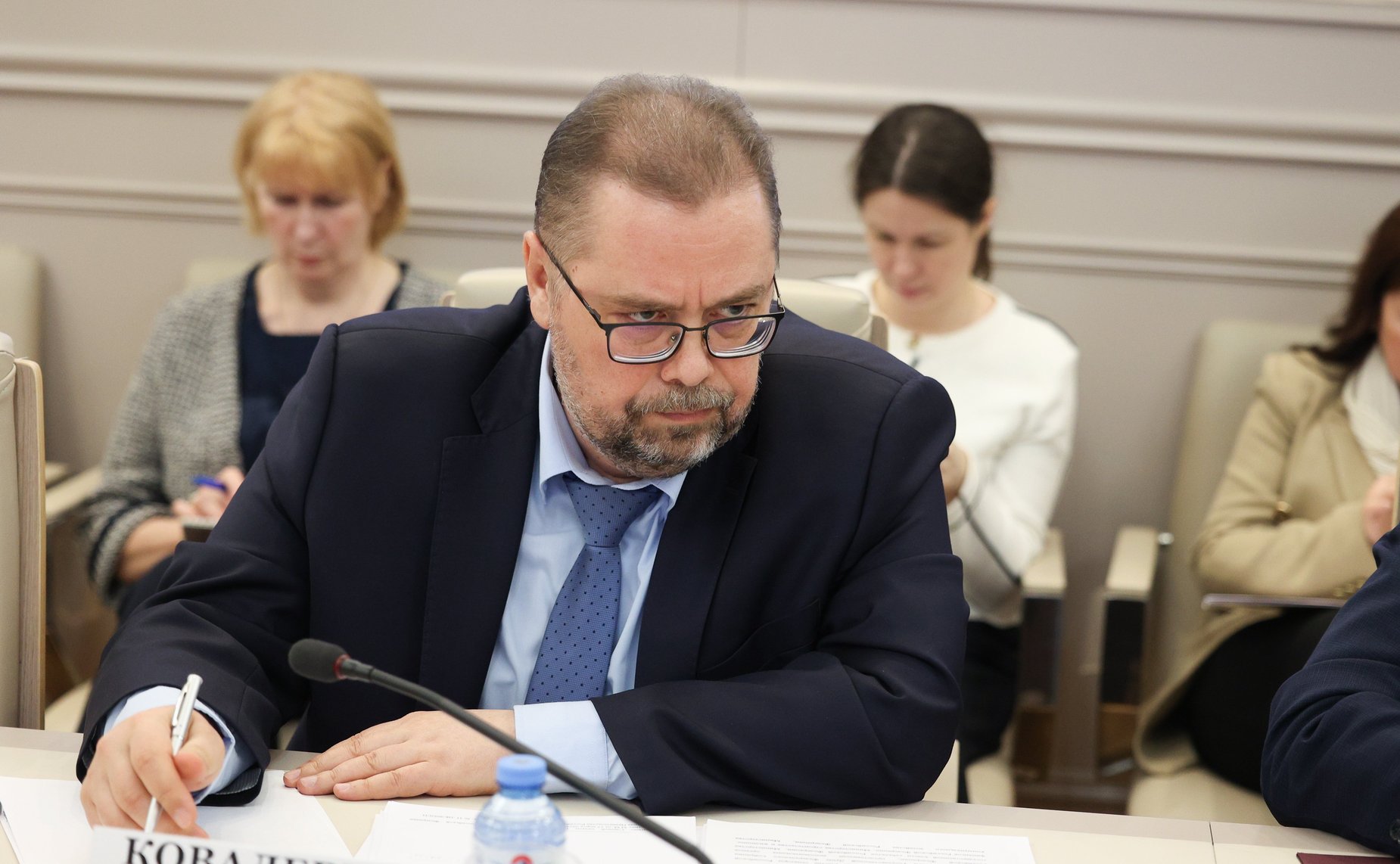 Заседание рабочей группы Комитета СФ по бюджету и финансовым рынкам по подготовке предложений по обеспечению сбалансированности бюджетов субъектов РФ с учетом их особенностей