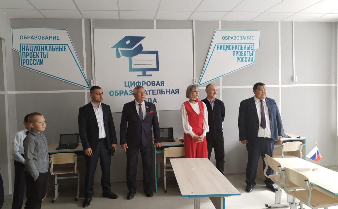 Сергей Михайлов принял участие в торжественном открытии школы после капитального ремонта в селе Тохтор Акшинского округа