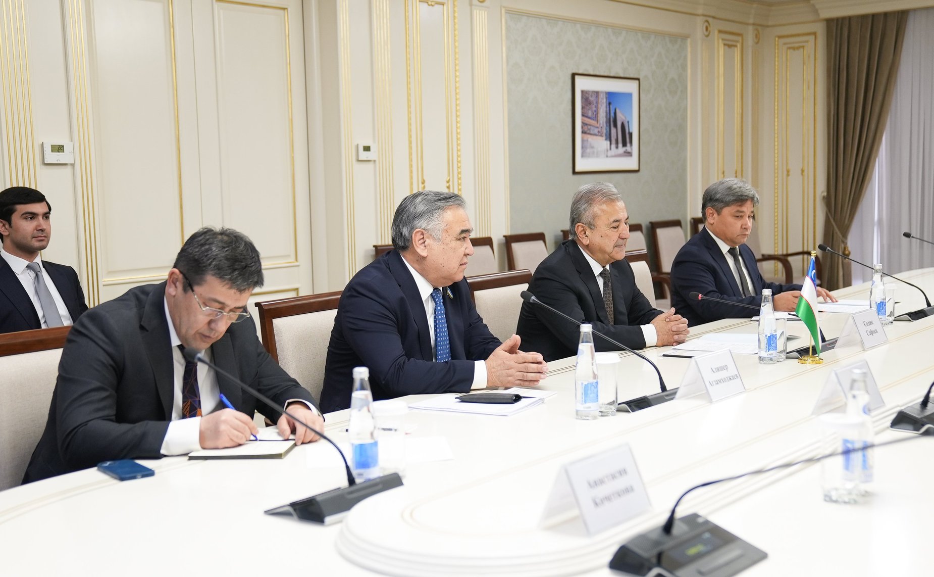 Состоялась беседа Андрея Шевченко с первым заместителем Председателя Сената Олий Мажлиса Республики Узбекистан Садыком Сафаевым