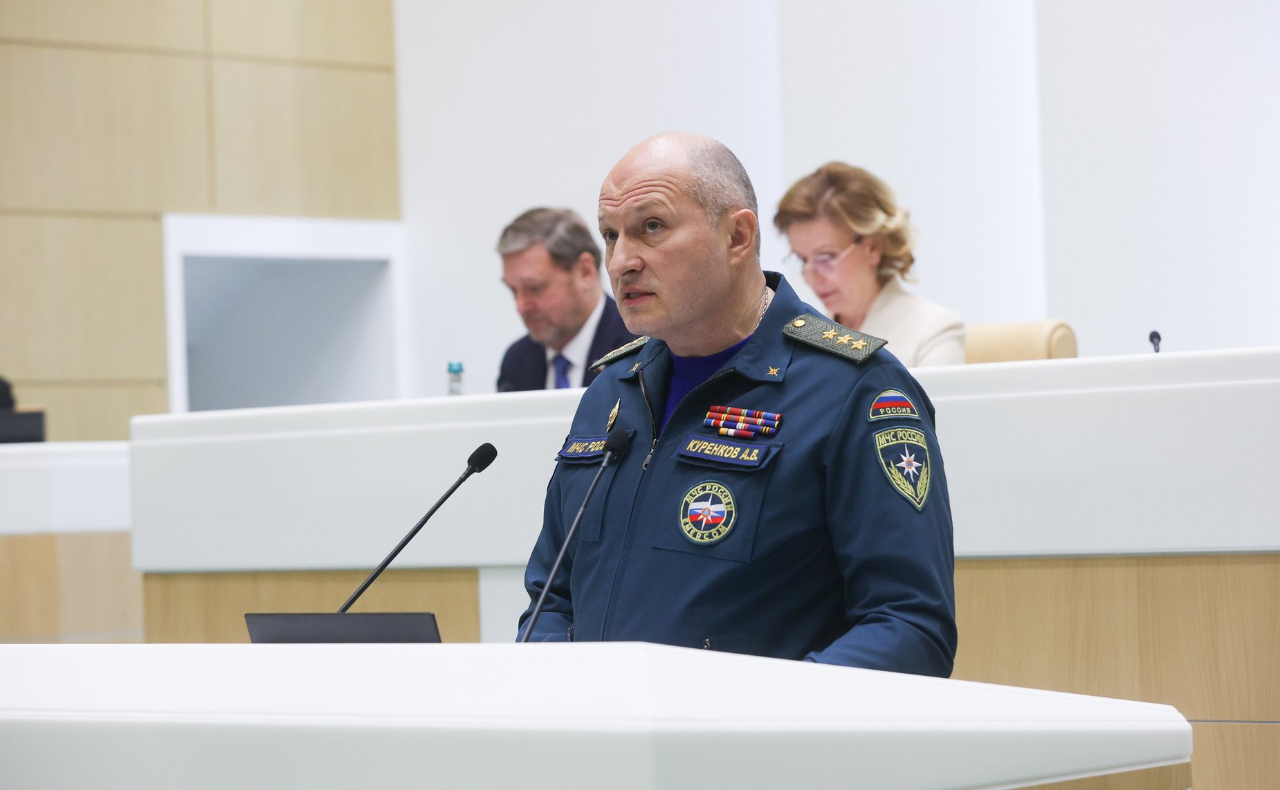 Министр Российской Федерации по делам гражданской обороны, чрезвычайным ситуациям и ликвидации последствий стихийных бедствий Александр Куренков