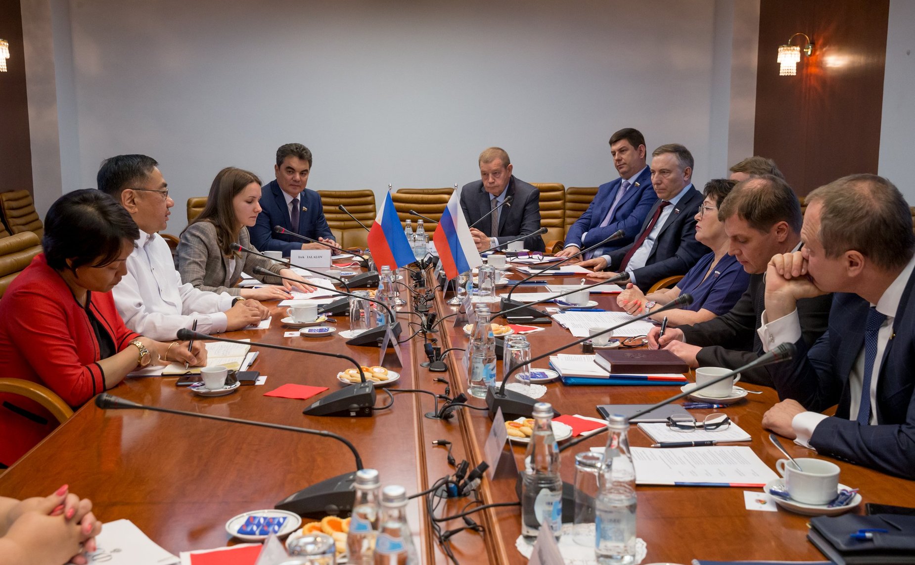 Встреча Людмилы Талабаевой с Чрезвычайным и Полномочным Послом Республики Филиппины в РФ Карлосом Д. Сорретой