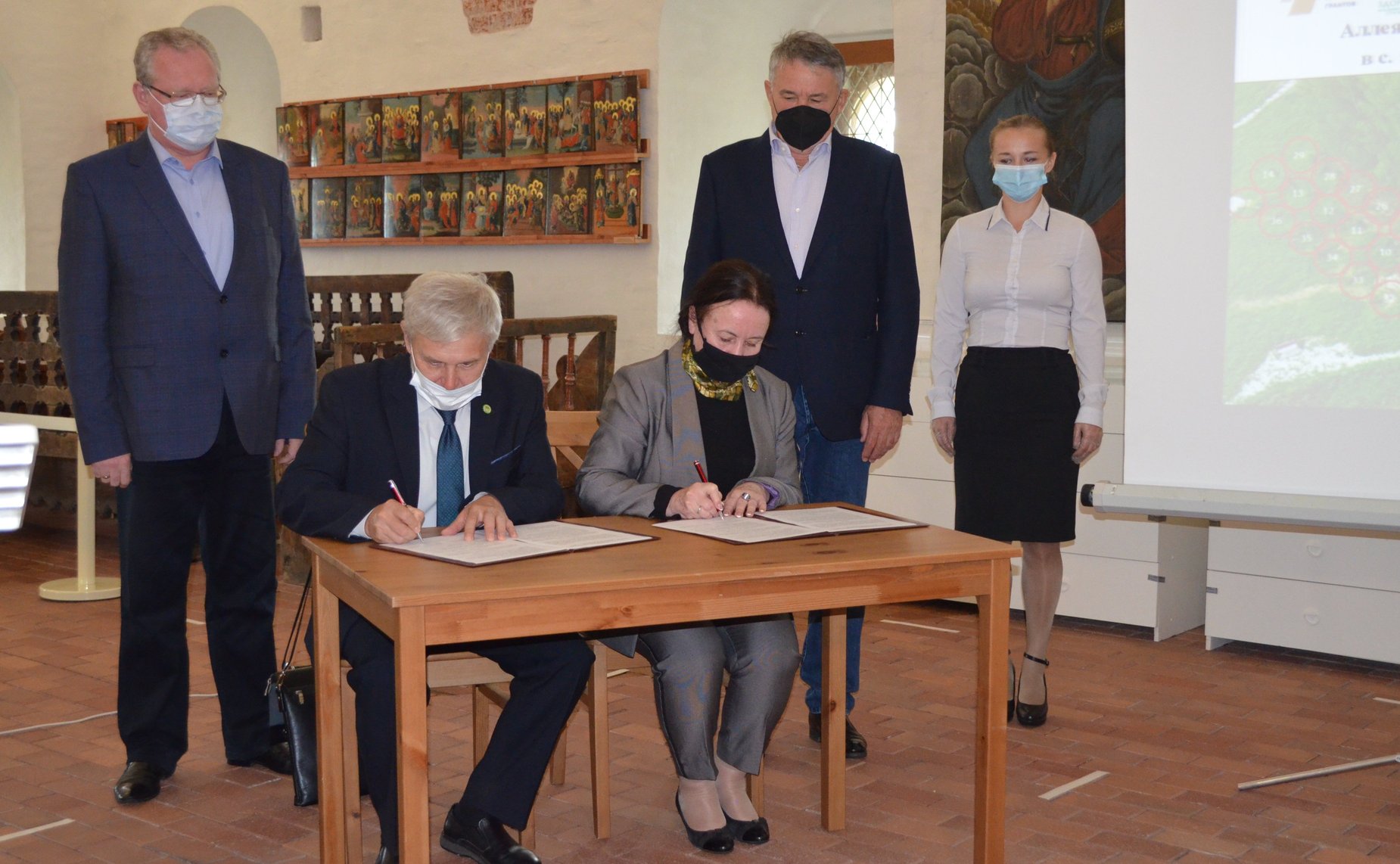 Юрий Воробьев принял участие в церемонии подписания соглашения о сотрудничестве между Вологодским отделением Русского географического общества (РГО) и национальным парком «Русский Север»