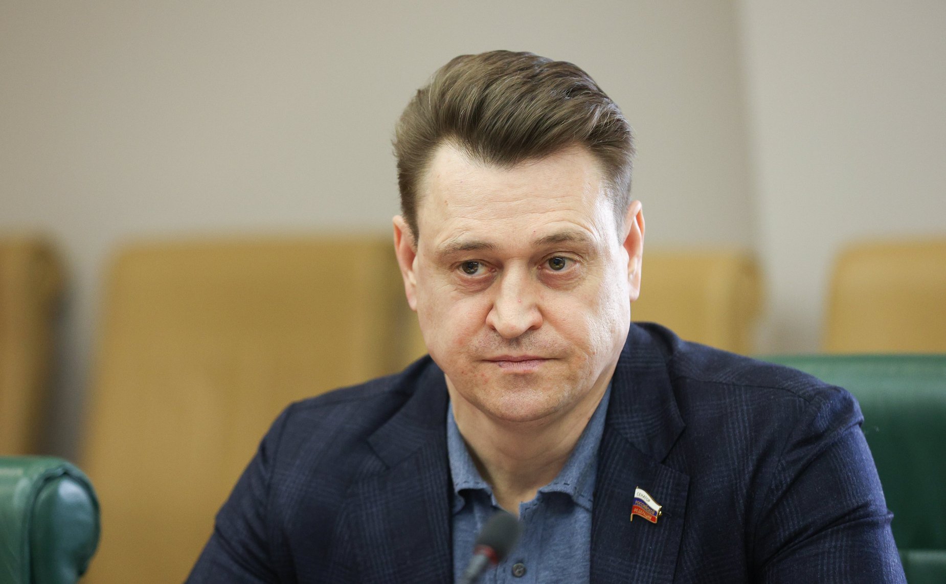 Олег Голов