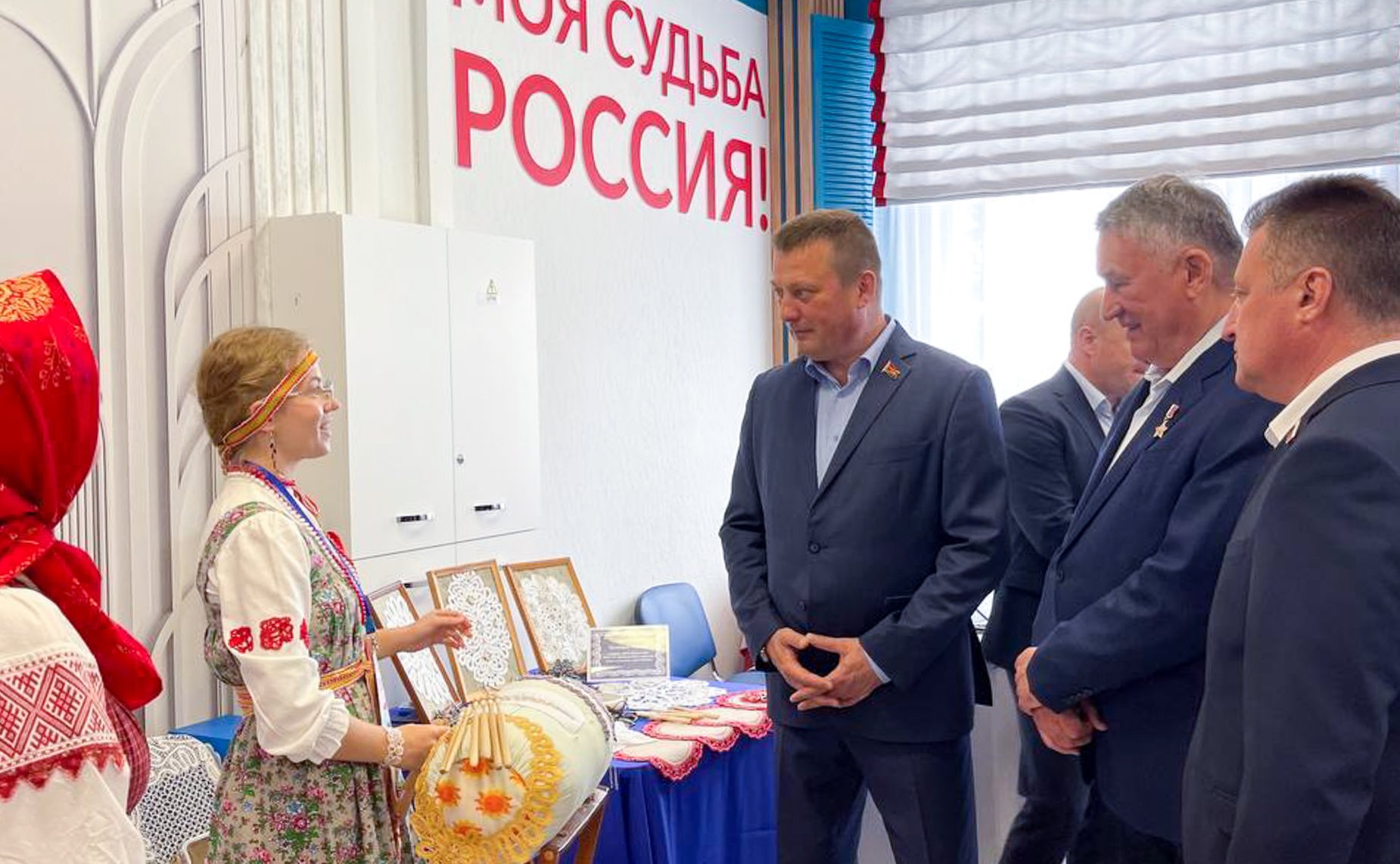 Заместитель Председателя СФ Юрий Воробьев принял участие в мероприятиях юбилейного Х Всероссийского детского фестиваля народной культуры «Наследники традиций»