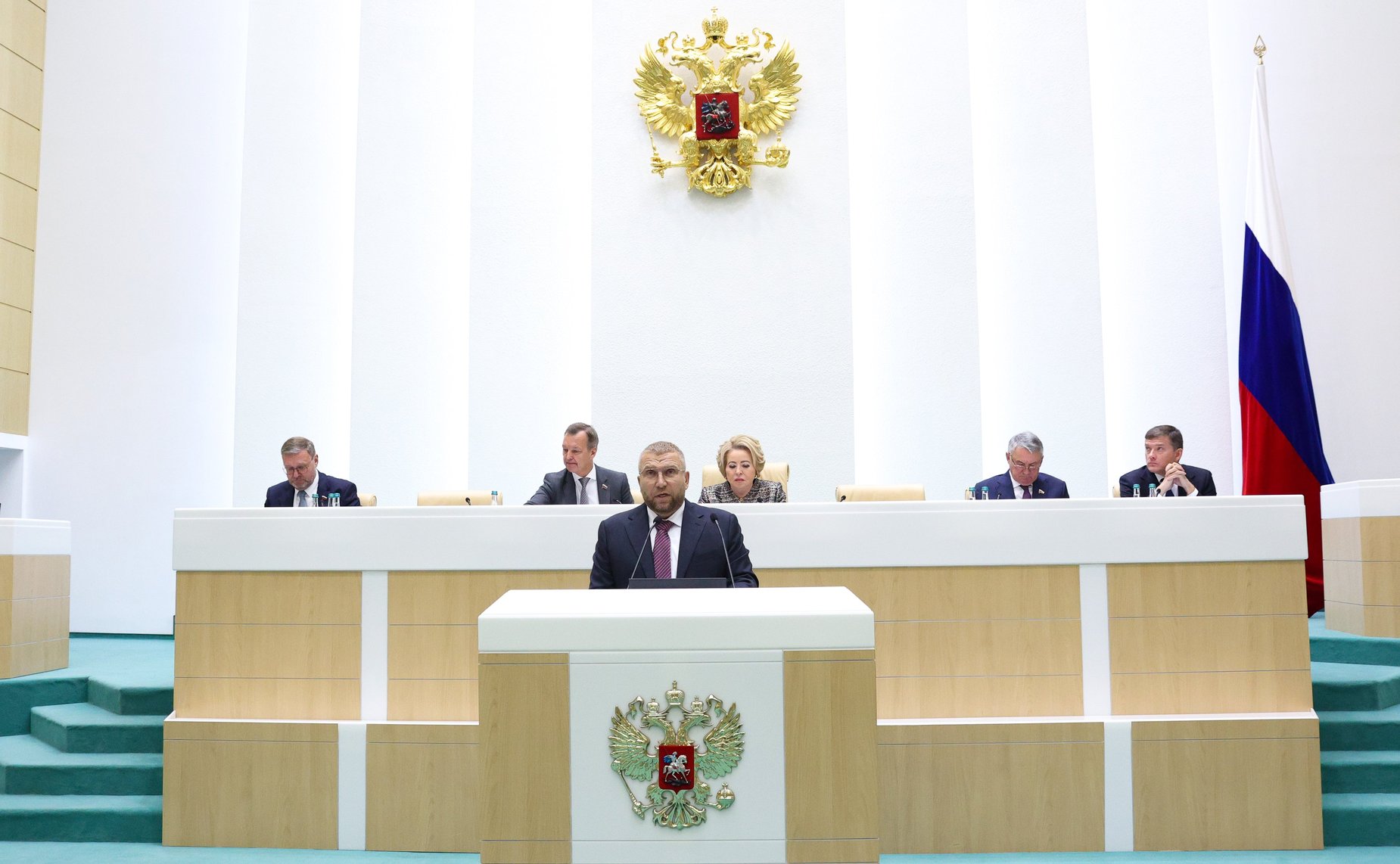 Руководитель Федеральной таможенной службы Валерий Пикалев