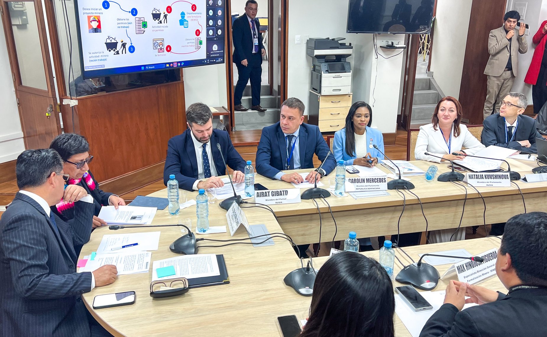 Айрат Гибатдинов и Наталья Кувшинова приняли участие в заседаниях парламентских комиссий в рамках 11-й Всемирной конференции молодых парламентариев МПС