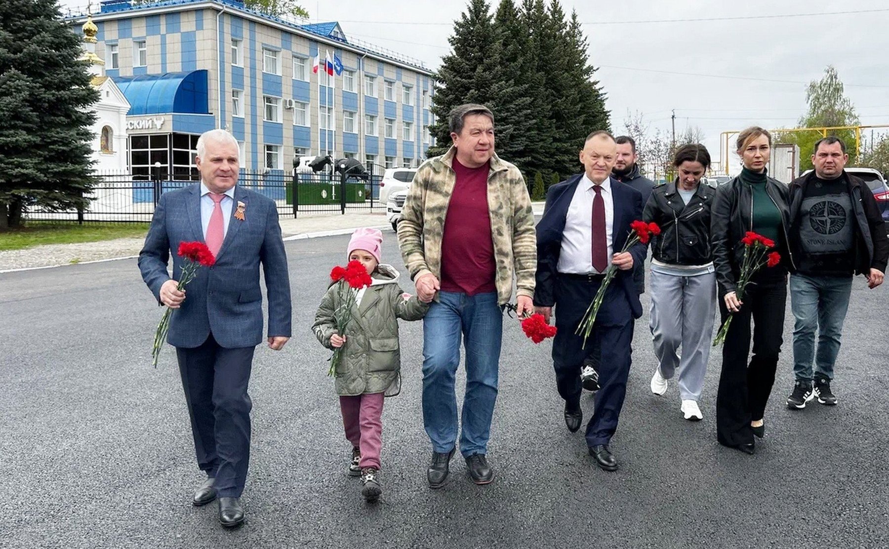 Сергей Мартынов посетил недавно открытый в республике мемориал труженикам тыла и детям войны