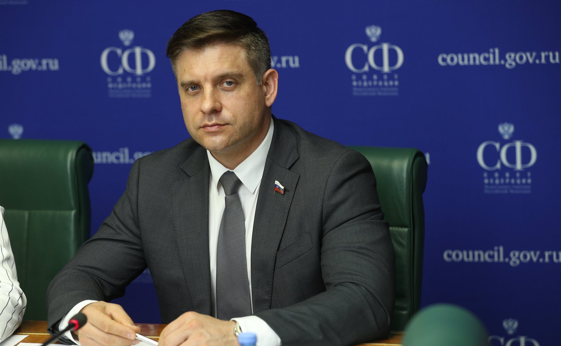 Юрий Архаров