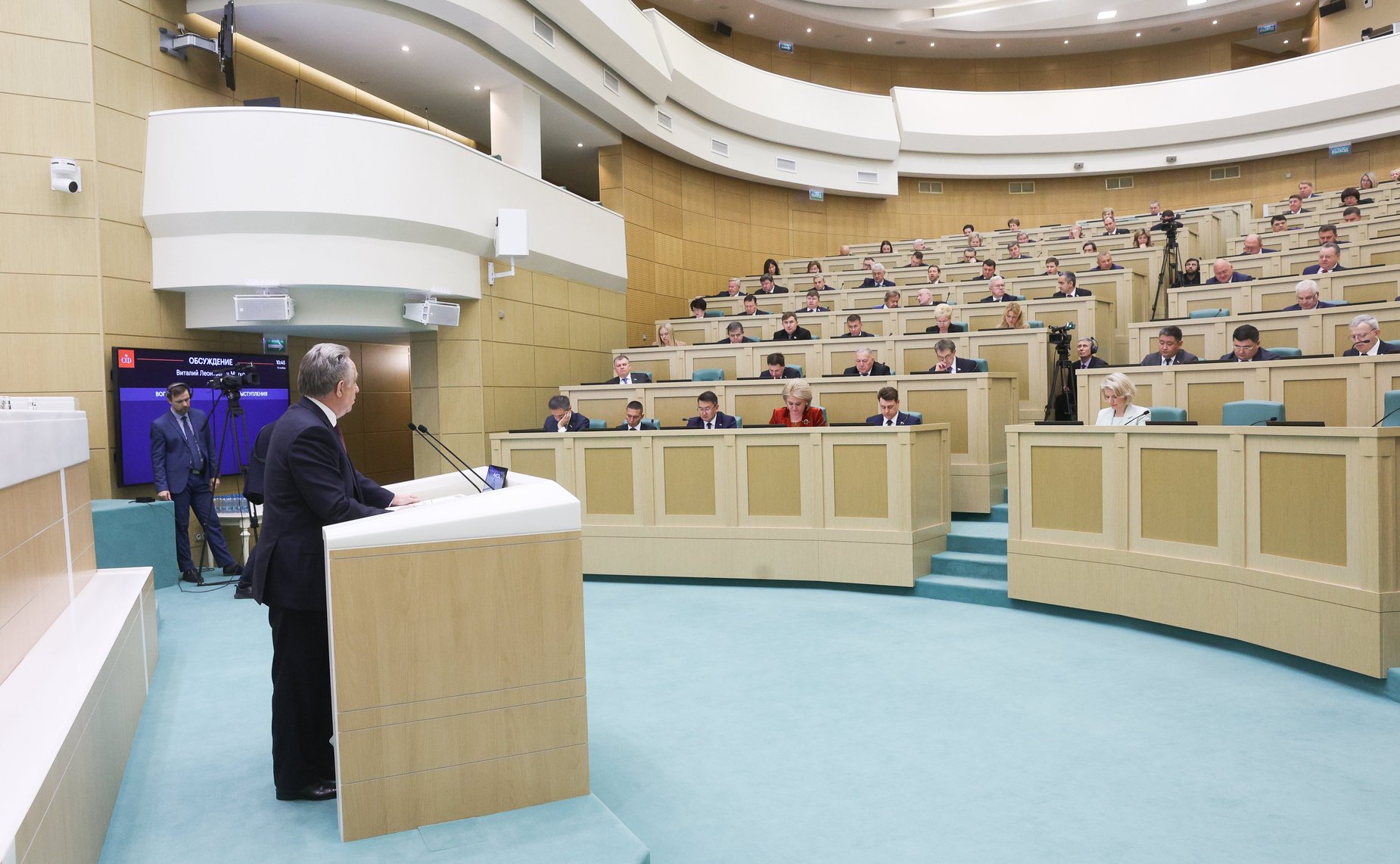 Генеральный директор публичного акционерного общества «ДОМ.РФ» Виталий Мутко