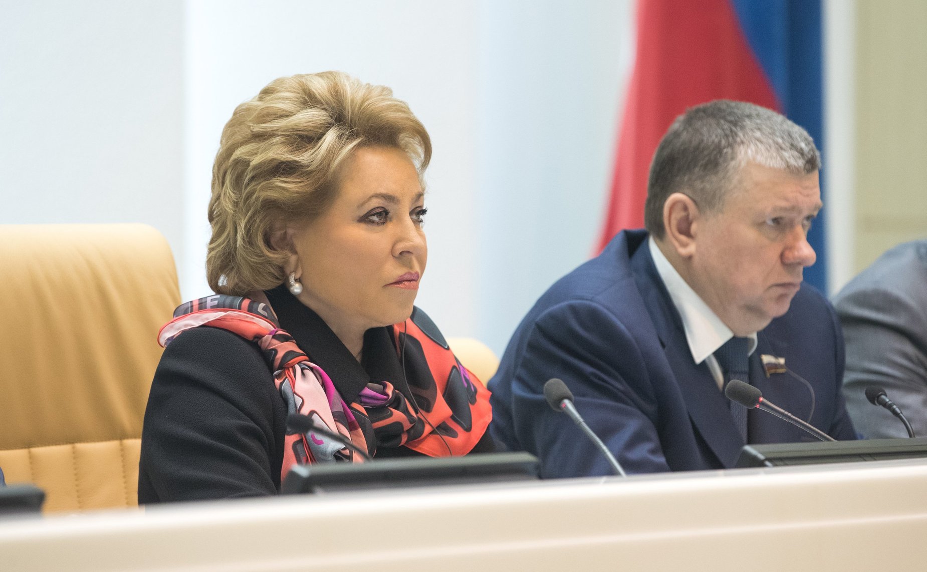 В. Матвиенко