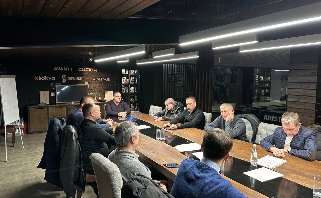 Айрат Гибатдинов принял участие в собрании Ассоциации мебельной, деревообрабатывающей промышленности и торговли Ульяновской области