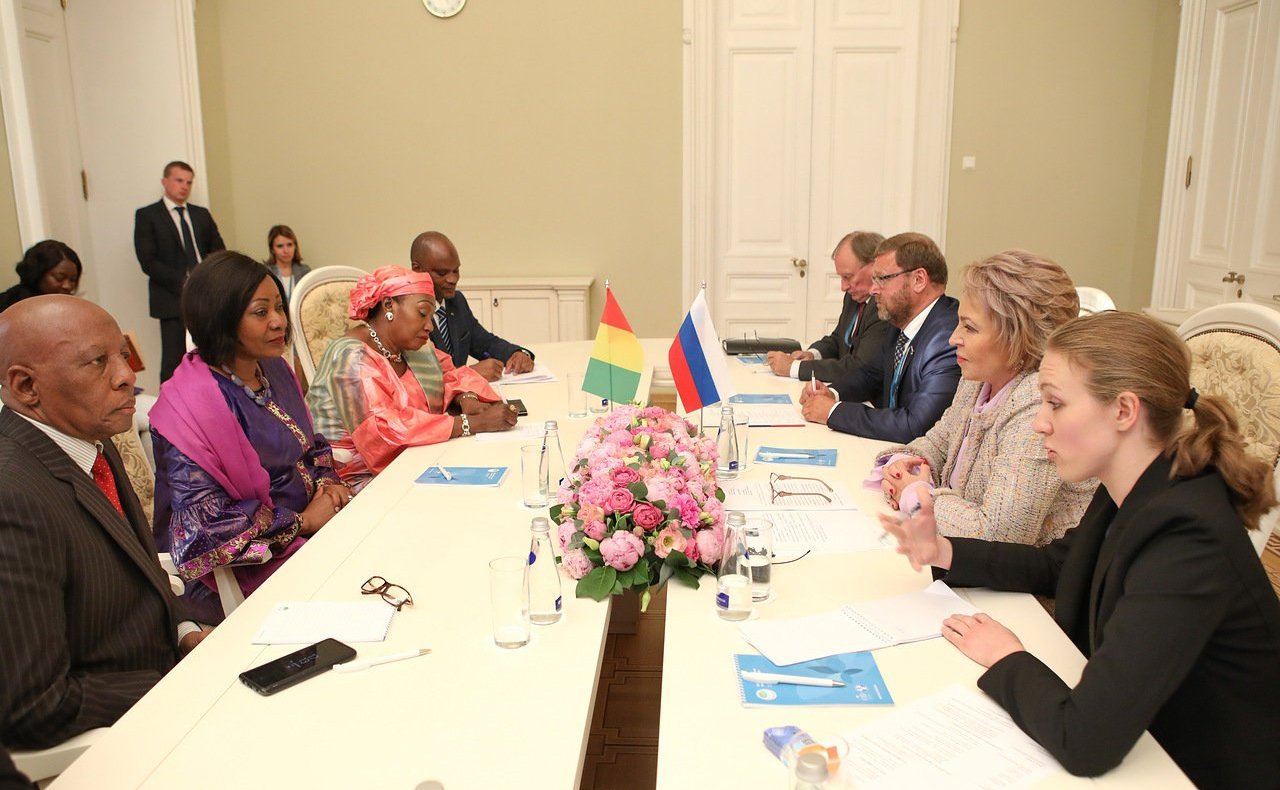 Встреча В. Матвиенко с супругой Президента Гвинейской Республики, главой Фонда защиты материнского и детского здоровья Джене Кабой Конде