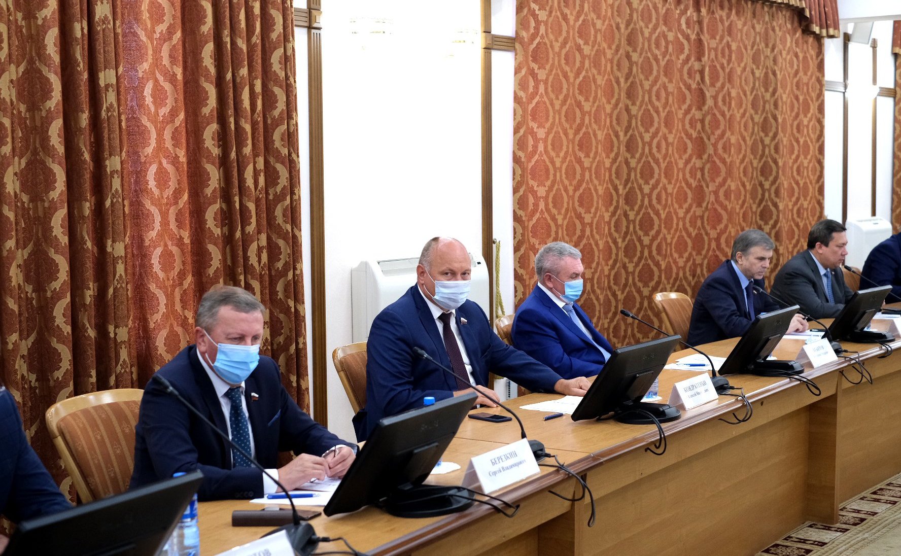 Рабочее совещание в рамках выездного заседания Комитета СФ по Регламенту и организации парламентской деятельности в г. Краснодаре