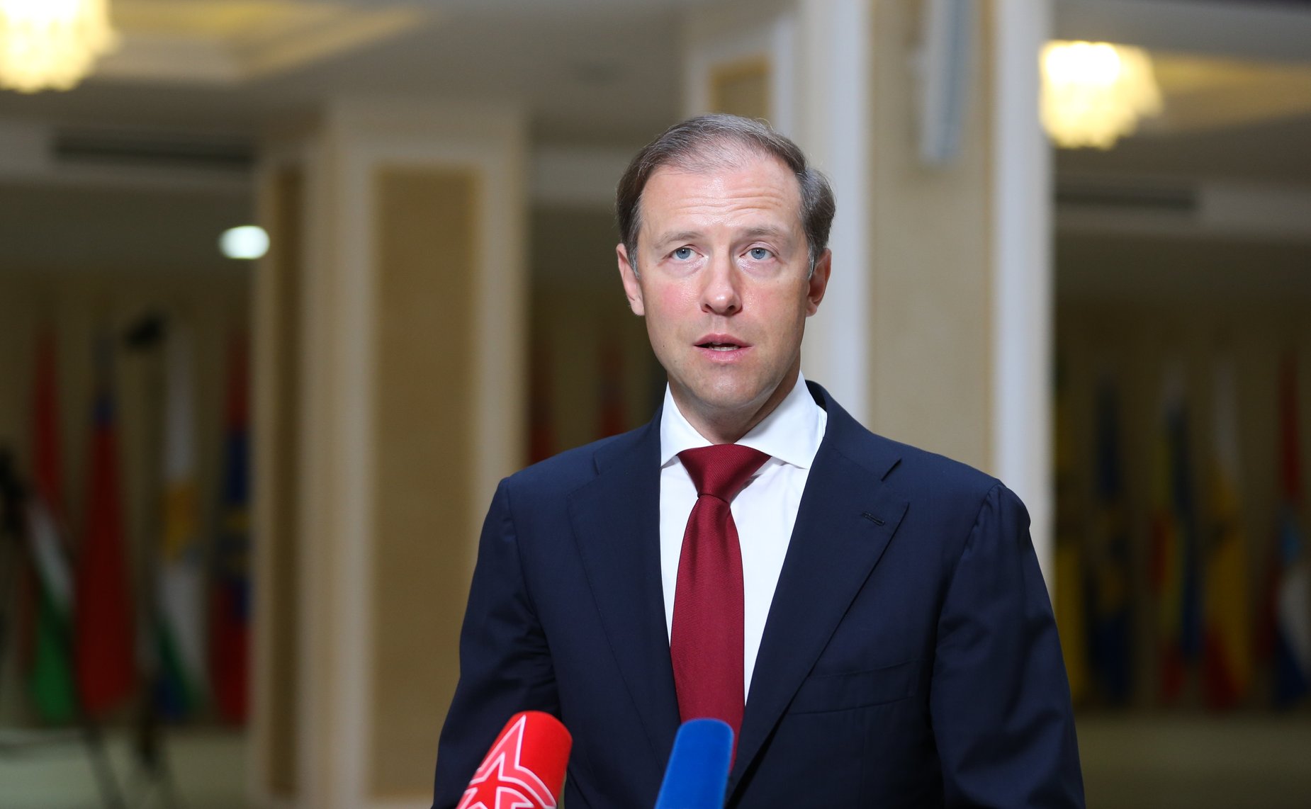 Денис Мантуров