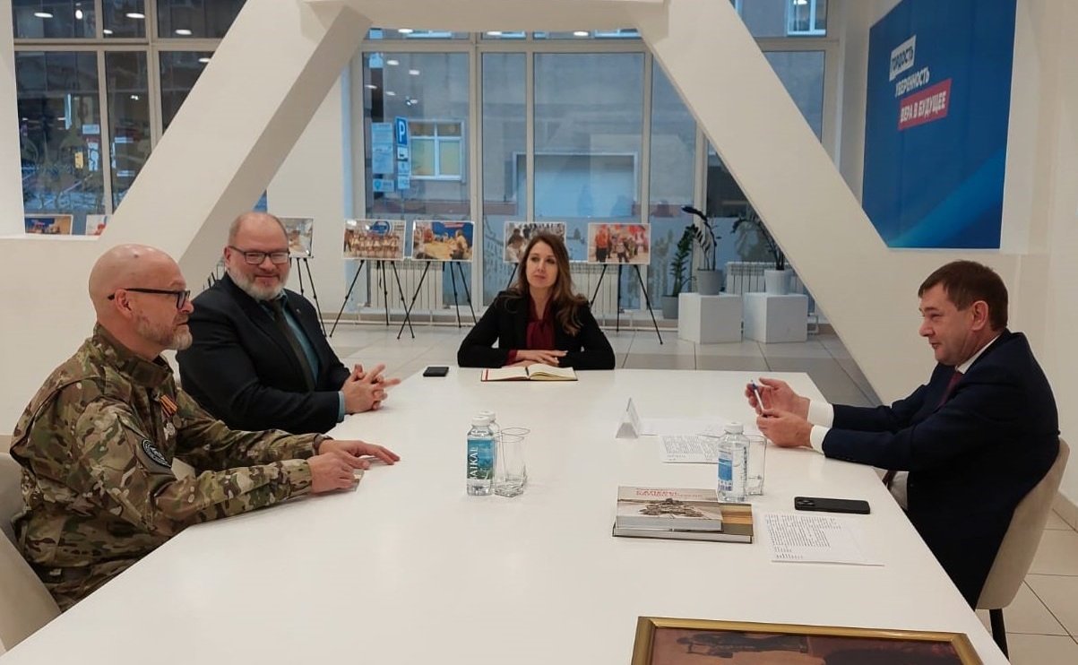 Владимир Нетёсов провел прием граждан по личным вопросам в Воронеже