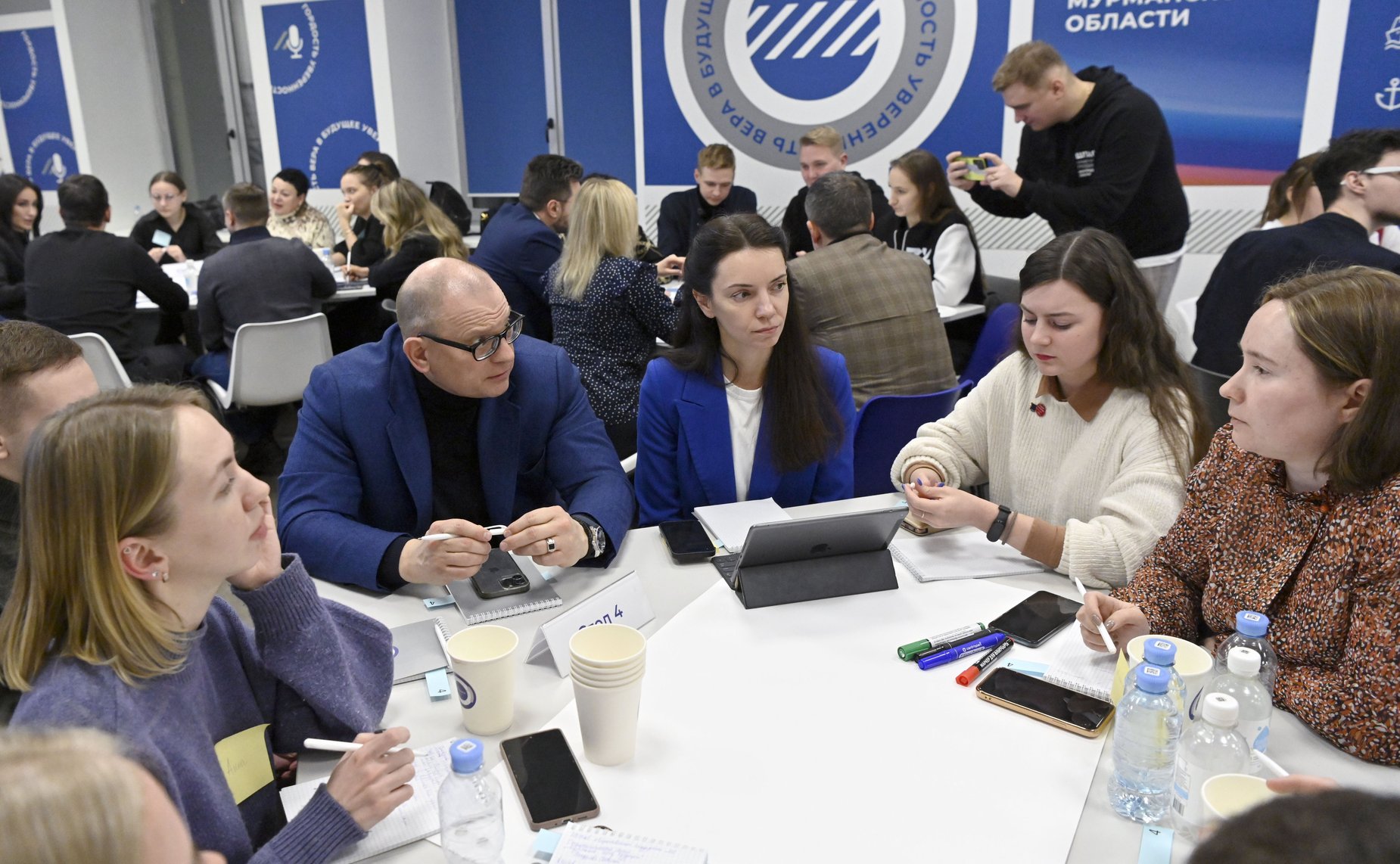 Константин Долгов принял участие в открытии штаба общественной поддержки Мурманской области и в стратегической сессии в рамках разработки мастер-планов Мурманской агломерации