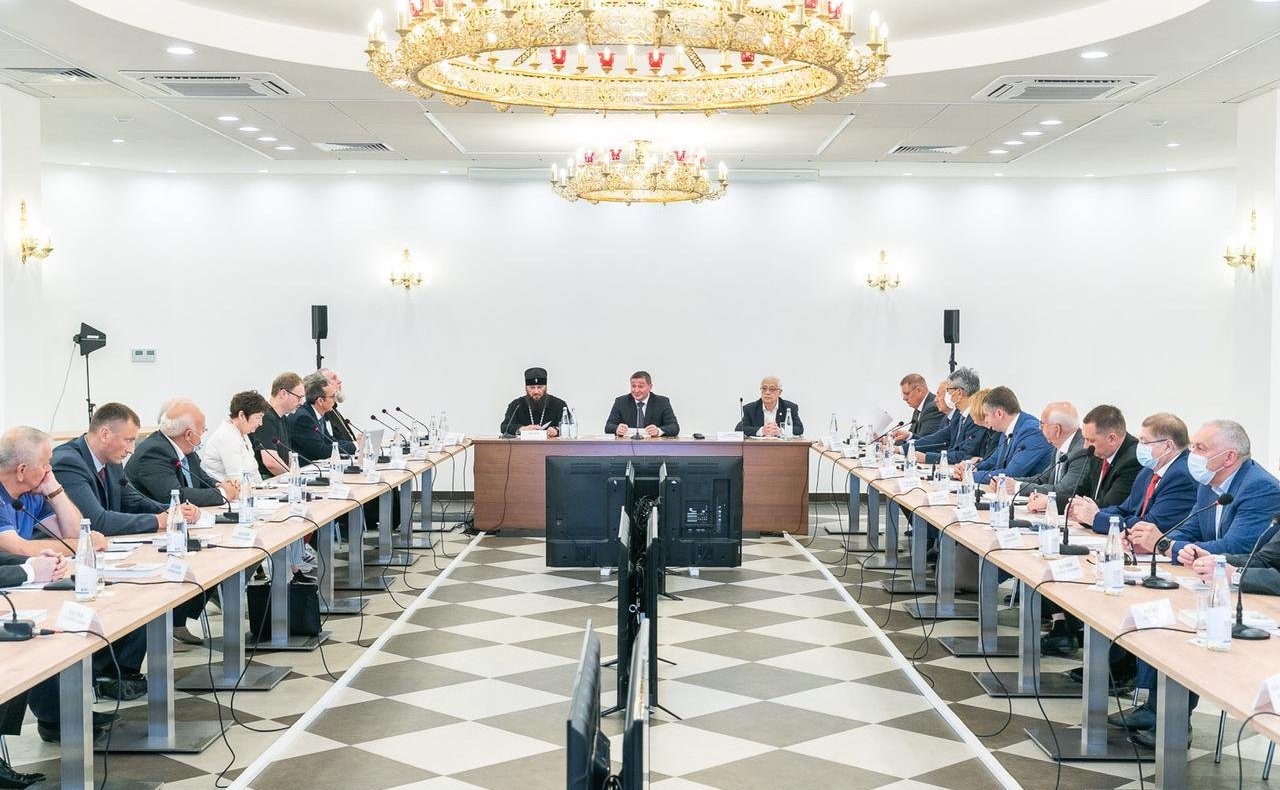 Николай Семисотов принял участие в заседании Попечительского совета Собора Александра Невского в Волгограде