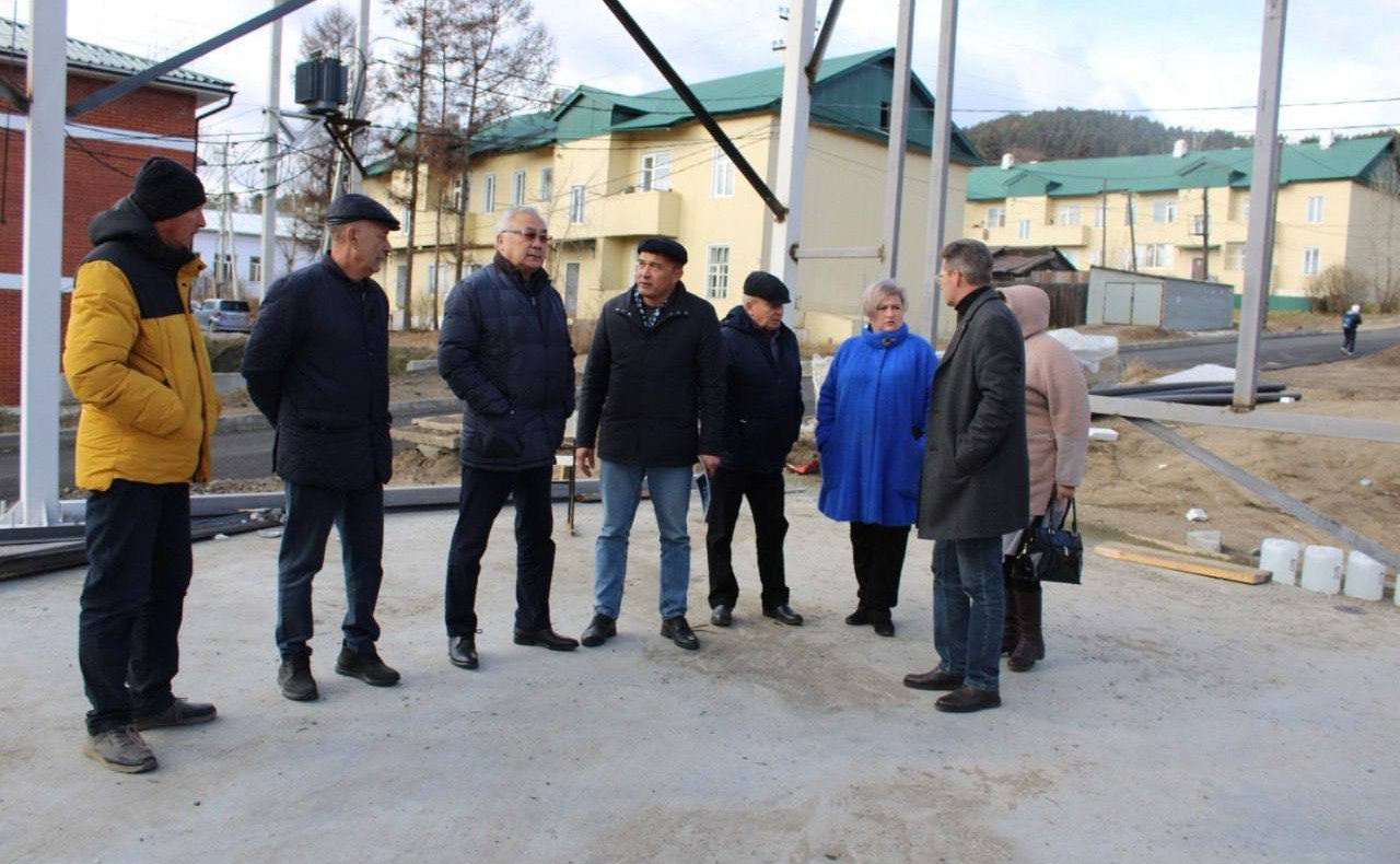 Баир Жамсуев проверил ход строительства модульных спортзалов в Забайкалье