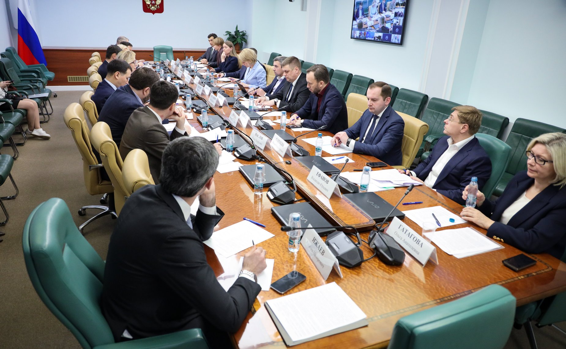 Круглый стол на тему «Законодательное и экономическое обеспечение развития особых экономических зон туристско-рекреационного типа, а также отдельных туристических кластеров»