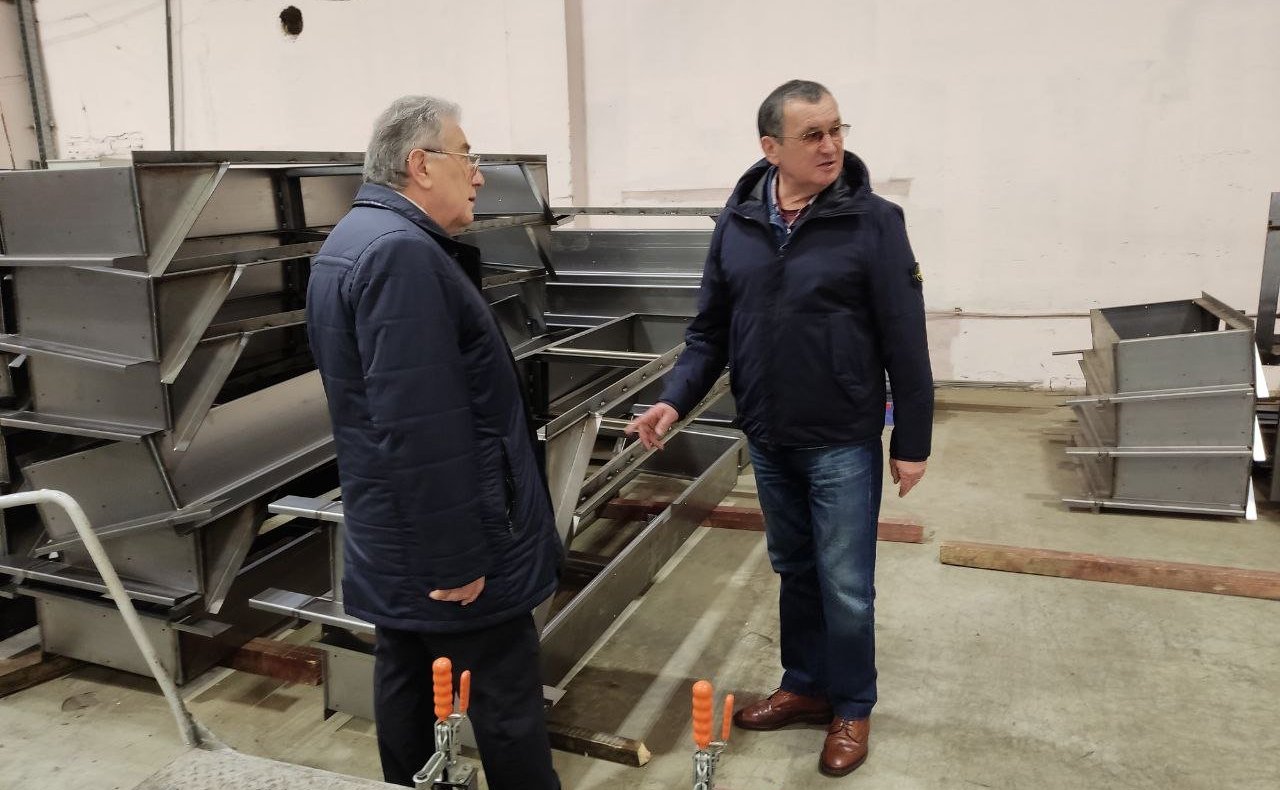 Николай Федоров посетил Шумерлинский комбинат автофургонов