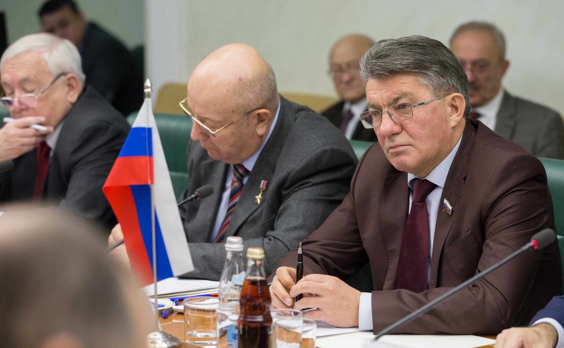 В. Озеров и А. Чекалин