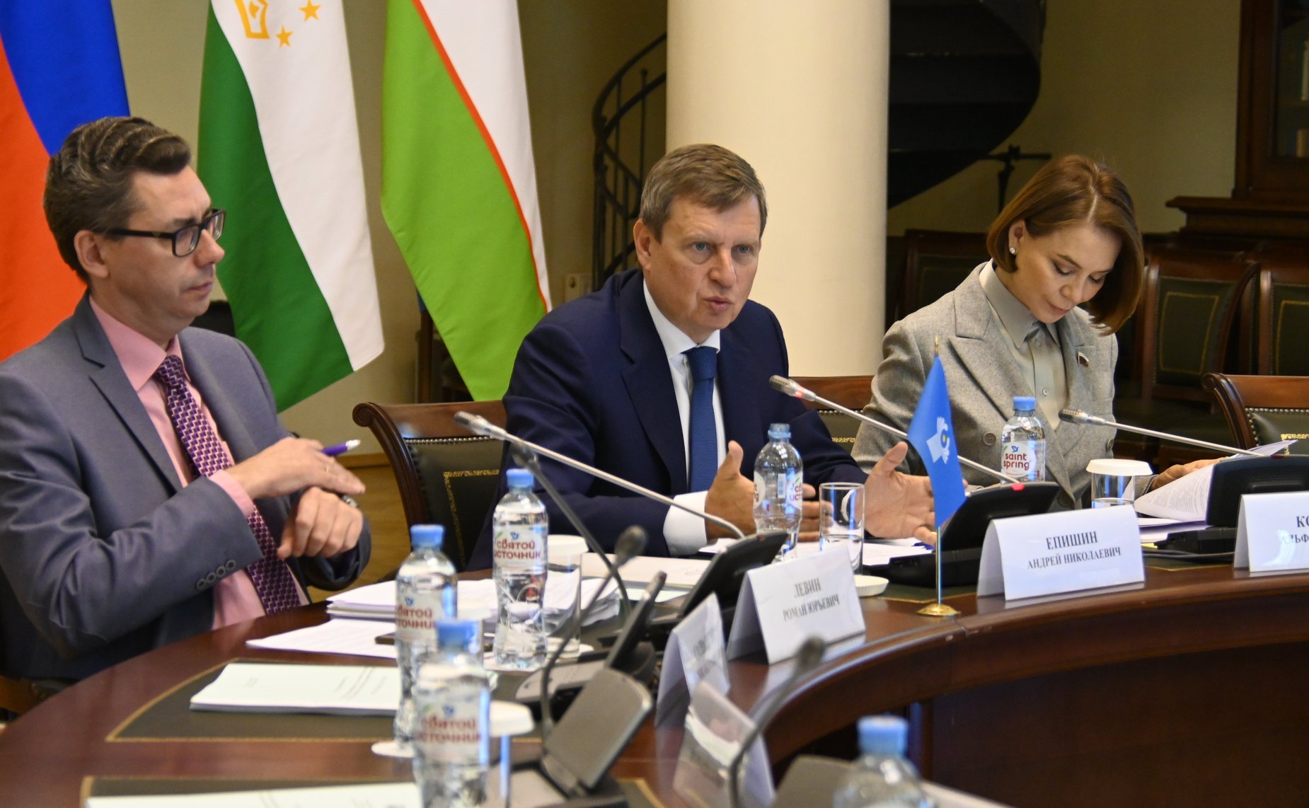 Заседание рабочей группы по разработке проекта модельного закона «О платформенной занятости»