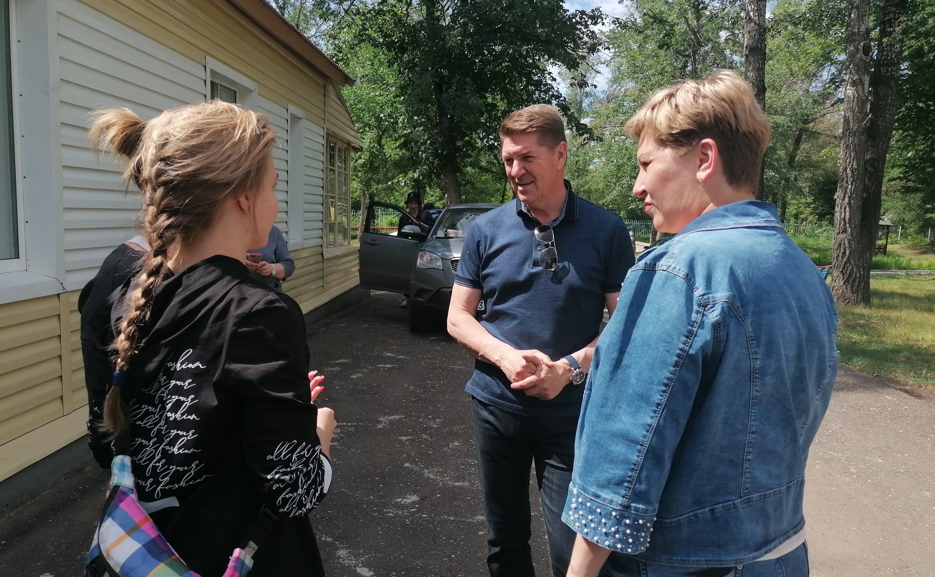 Андрей Шевченко ознакомился с ходом строительства детской больницы и посетил летние детские лагеря в Оренбурге