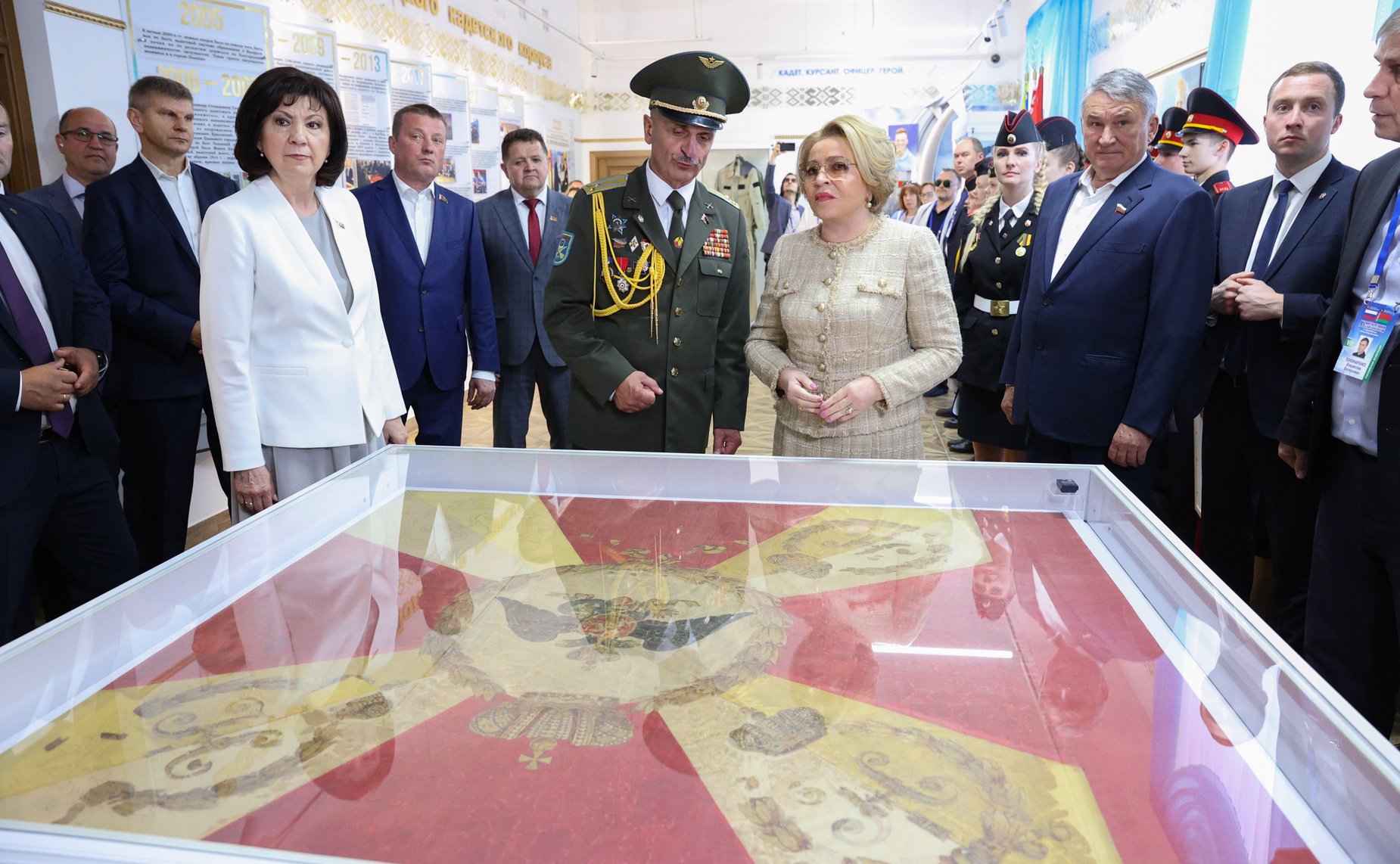 Валентина Матвиенко и Наталья Кочанова начали работу на ХI Форуме регионов Беларуси и России с визита в Полоцк и посещения местного кадетского училища