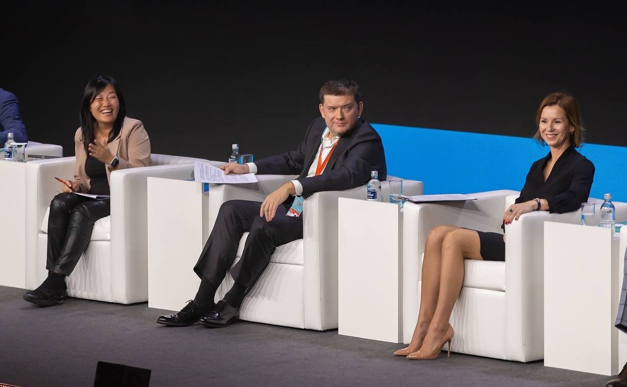 Заместитель Председателя Совета Федерации Николай Журавлев принял участие в Форуме инновационных финансовых технологий FINOPOLIS