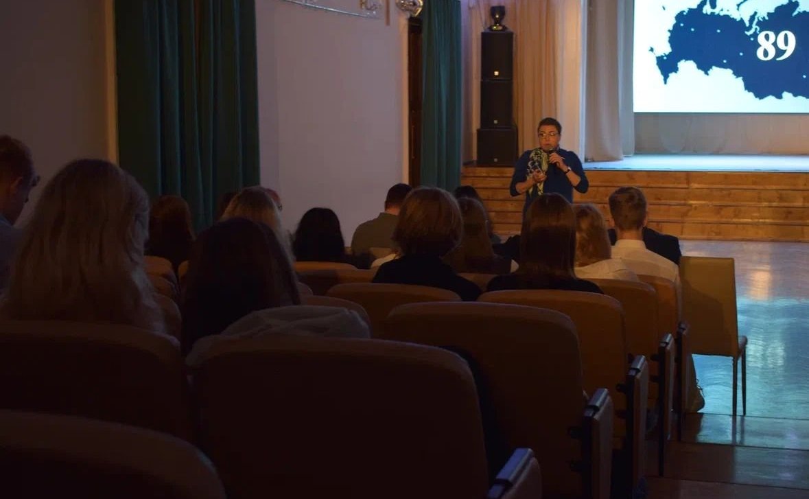 Елена Шумилова посетила кинопоказ фильма об участниках СВО