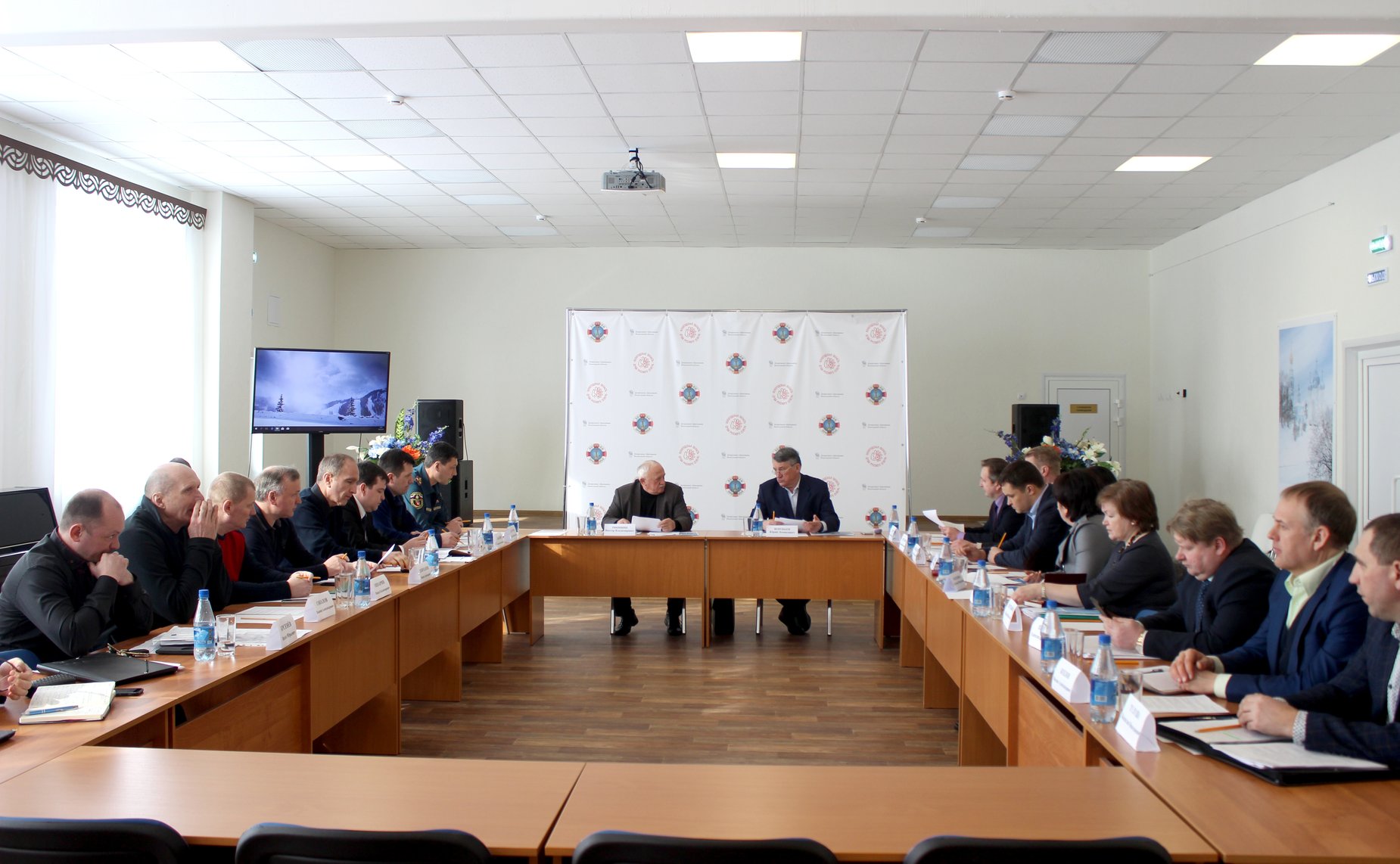 Совещание в Центре «Корабелы Прионежья» по вопросам строительства физкультурно-оздоровительного комплекса в г. Вытегре