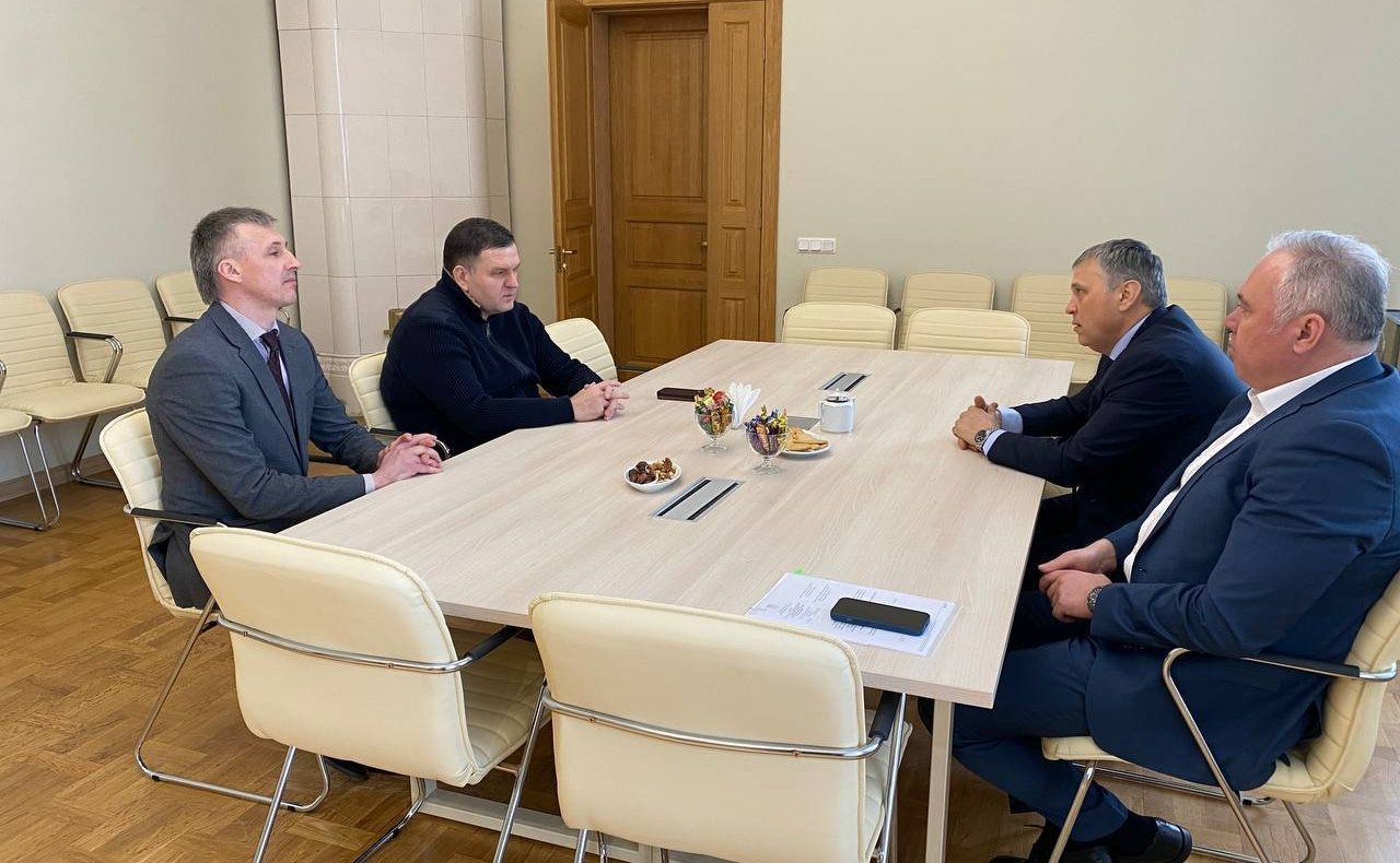 Сергей Перминов в ходе начавшейся недели работы в регионе провел 28 марта прием обращений жителей Выборгского района Ленинградской области