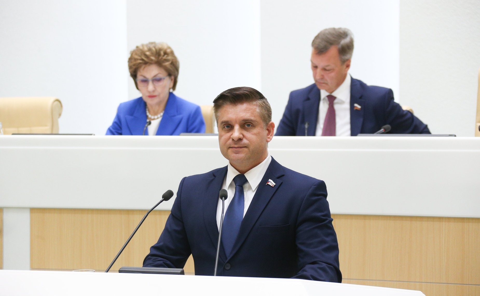 Юрий Архаров