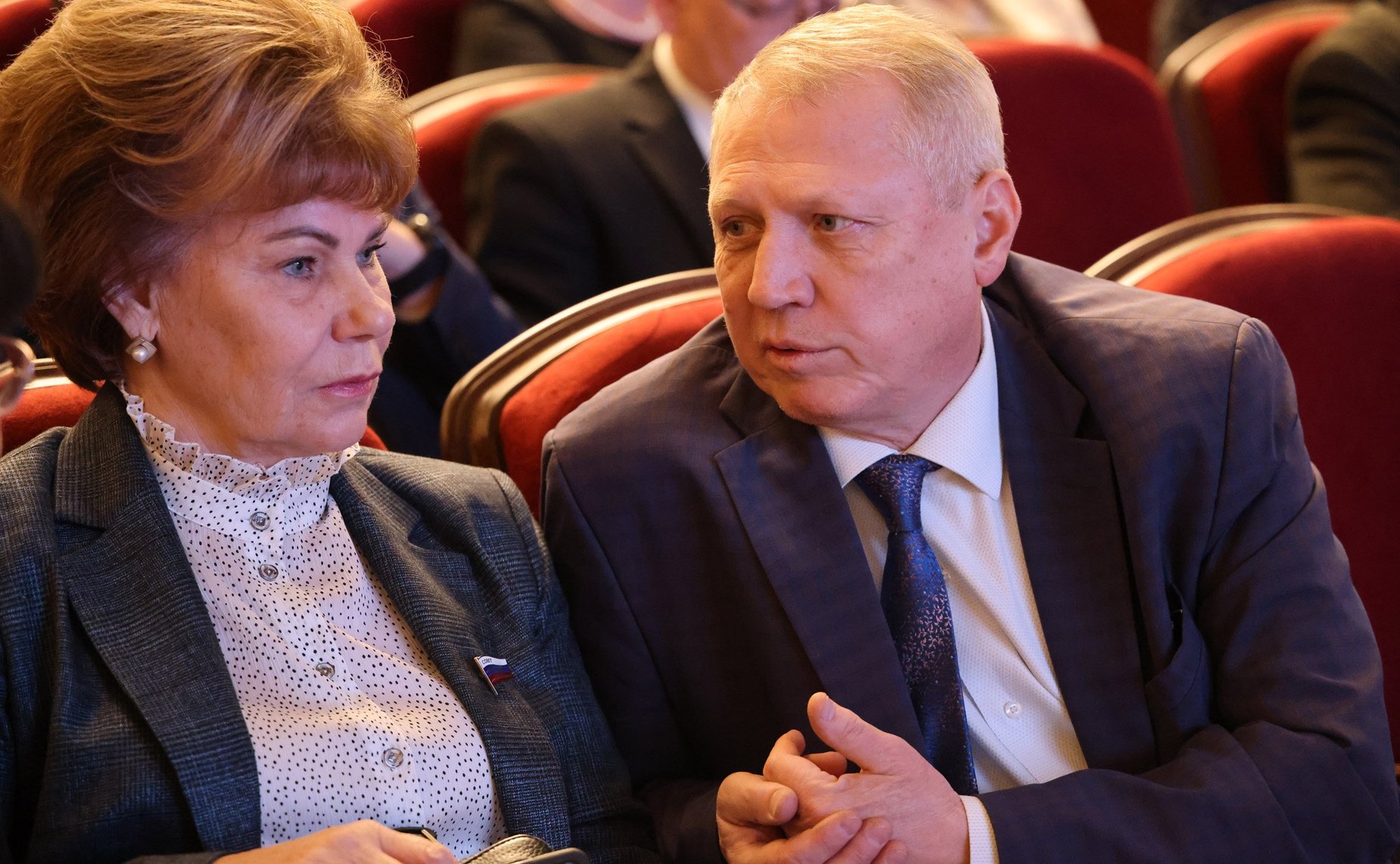 Татьяна Гигель в ходе рабочей командировки по региону приняла участие в торжественном собрании, посвященном 100-летию республиканской больницы