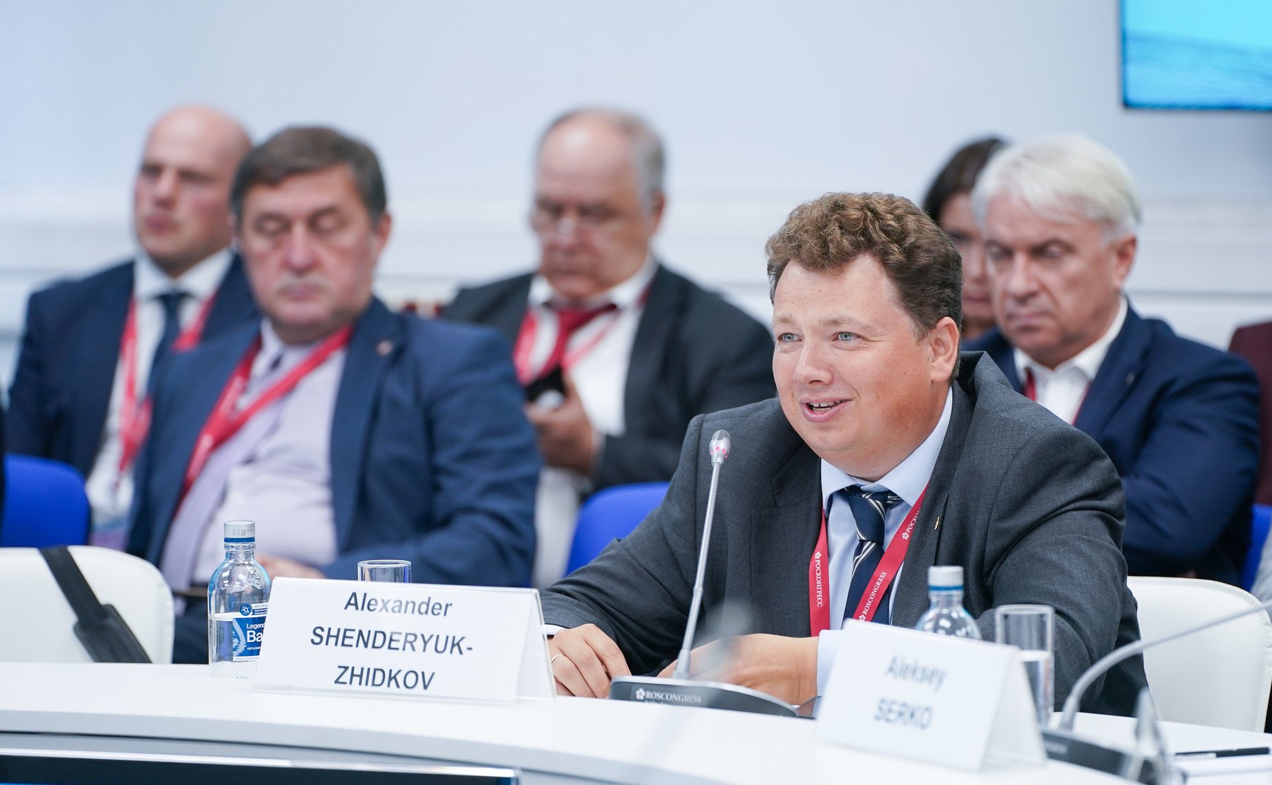 Сессия «Поддержка и защита бизнеса в цифровой сфере: правовые ориентиры Дальнего Востока». Сенаторы принимают участие в VIII Восточном экономическом форуме