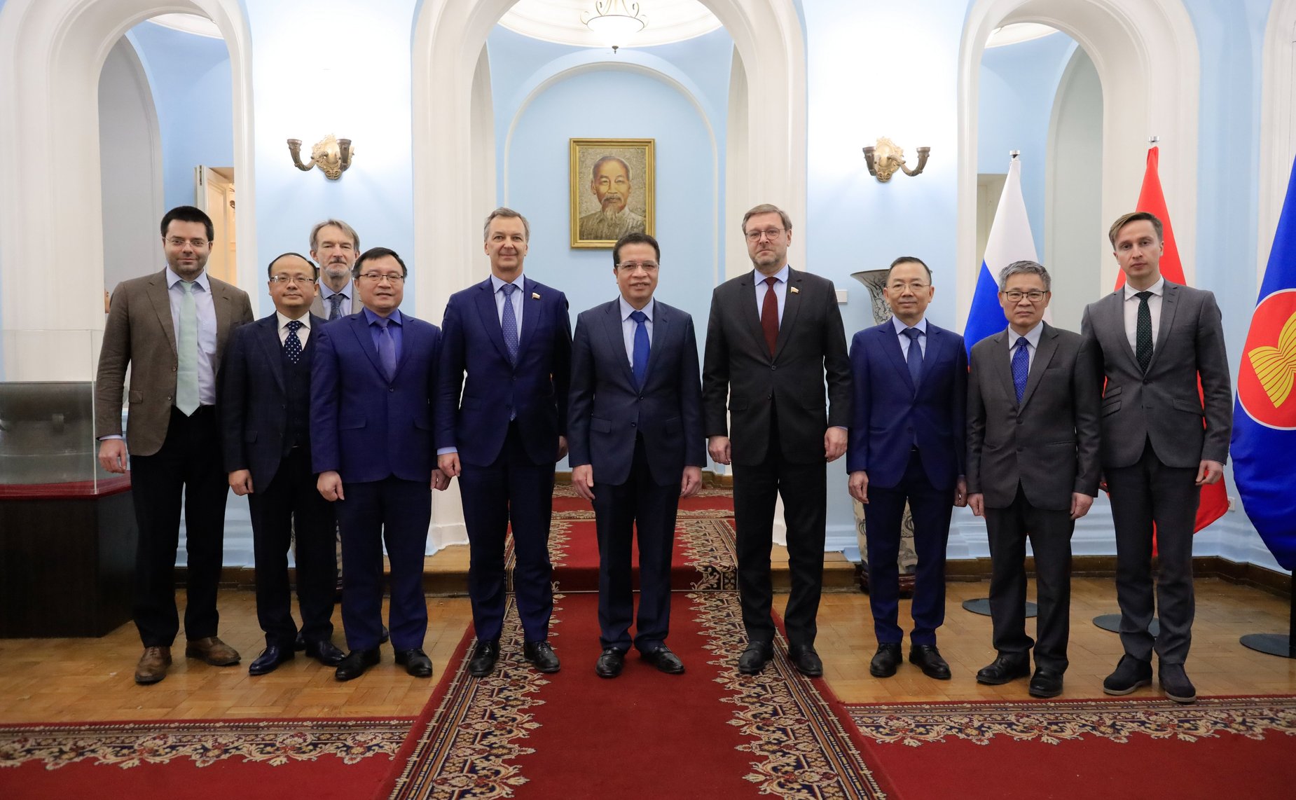 Андрей Яцкин и Константин Косачев провели рабочую встречу с Чрезвычайным и Полномочным Послом СРВ в Российской Федерации Данг Минь Кхоем